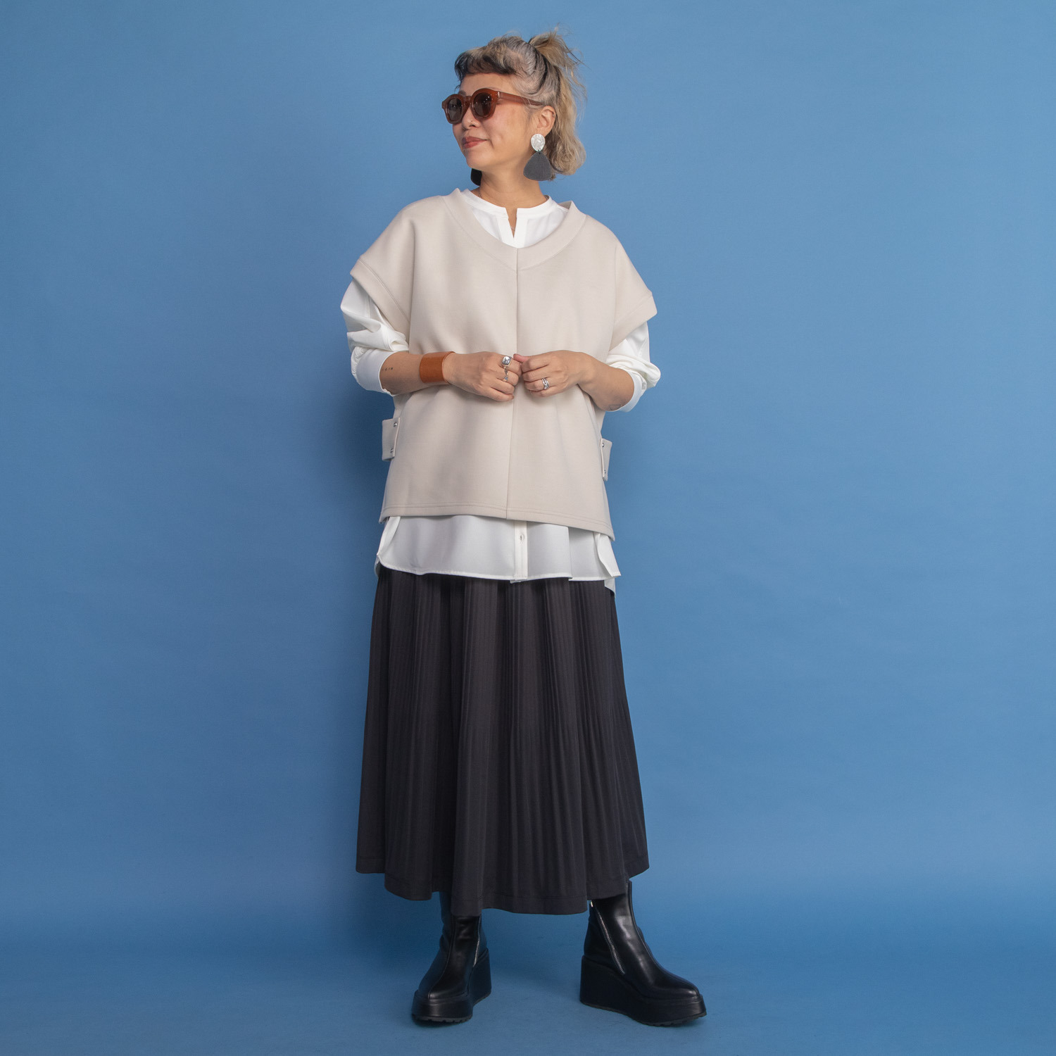 ヨーコモリモト スタッズアクセント ２ウェイデザイン プルオーバーベスト