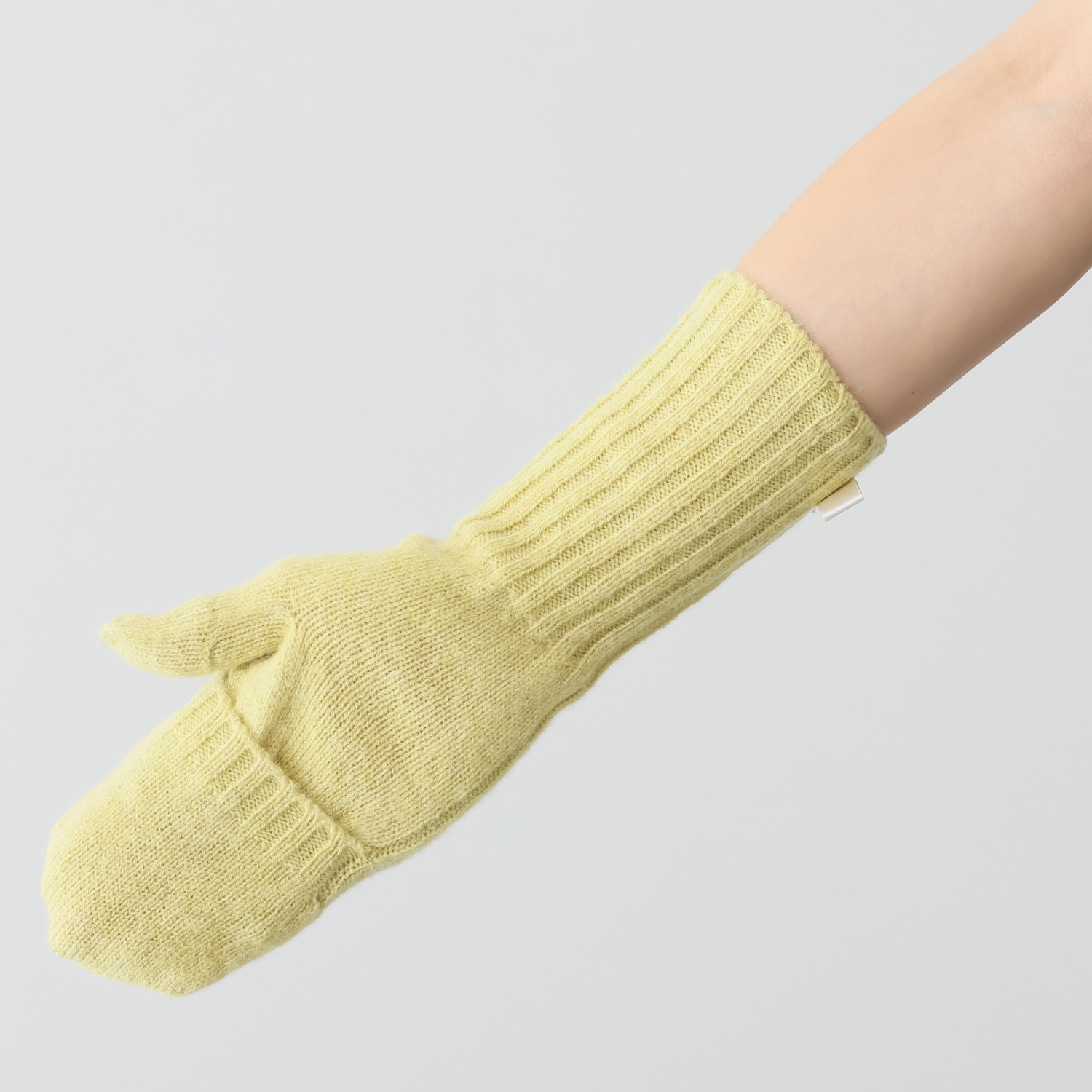 エヌエフ 自社牧場で育った ウール１００％ ニットミトン