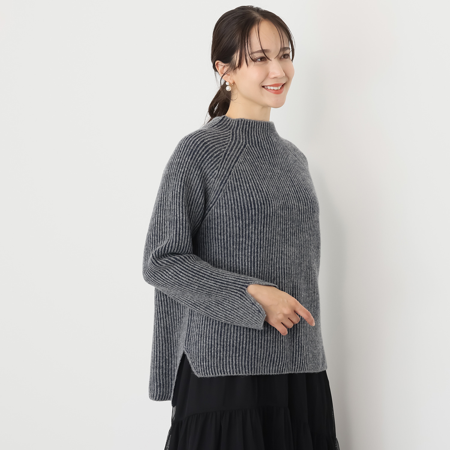 エヌエフ 自社牧場で育った ウール１００％ 畦編プルオーバー