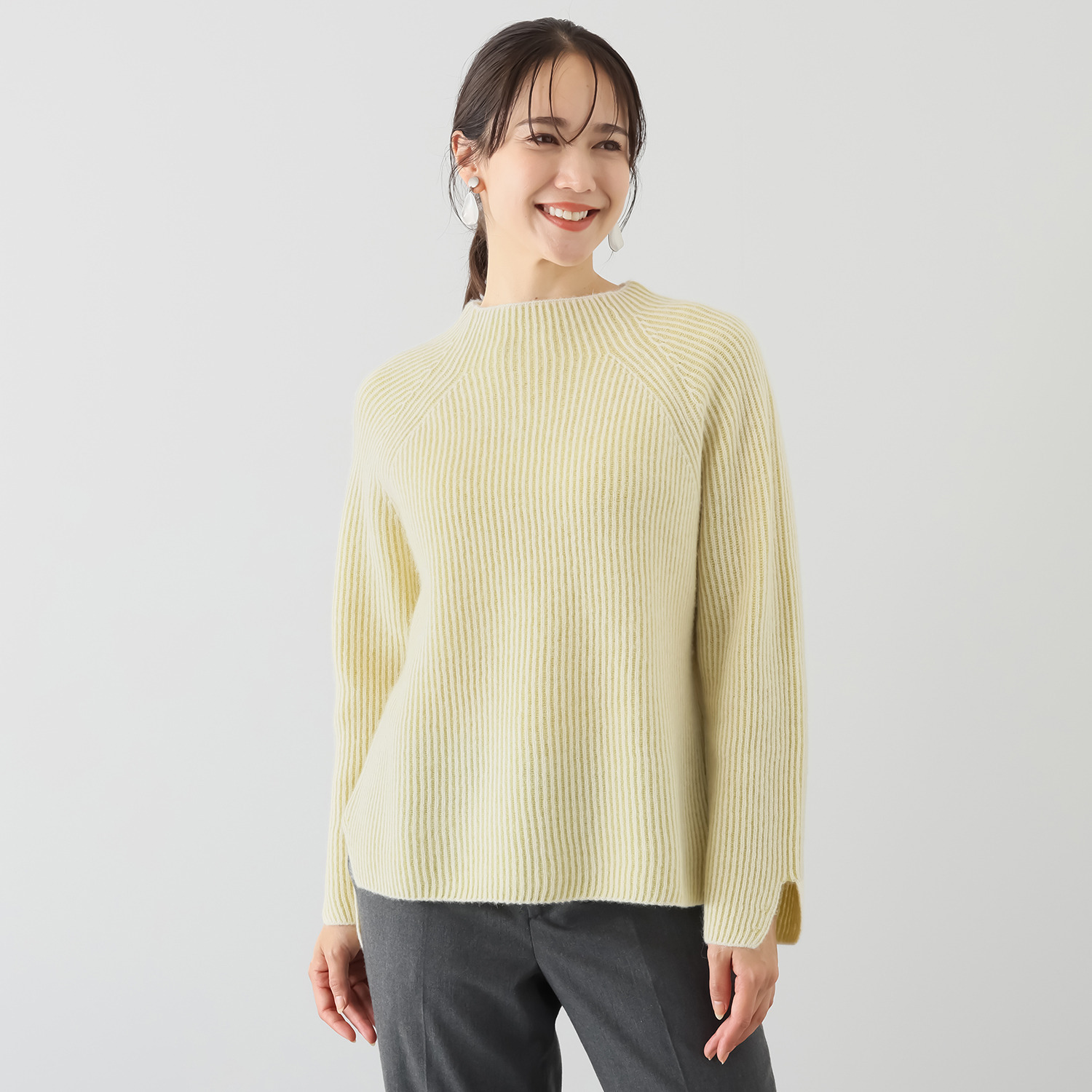 エヌエフ 自社牧場で育った ウール１００％ 畦編プルオーバー