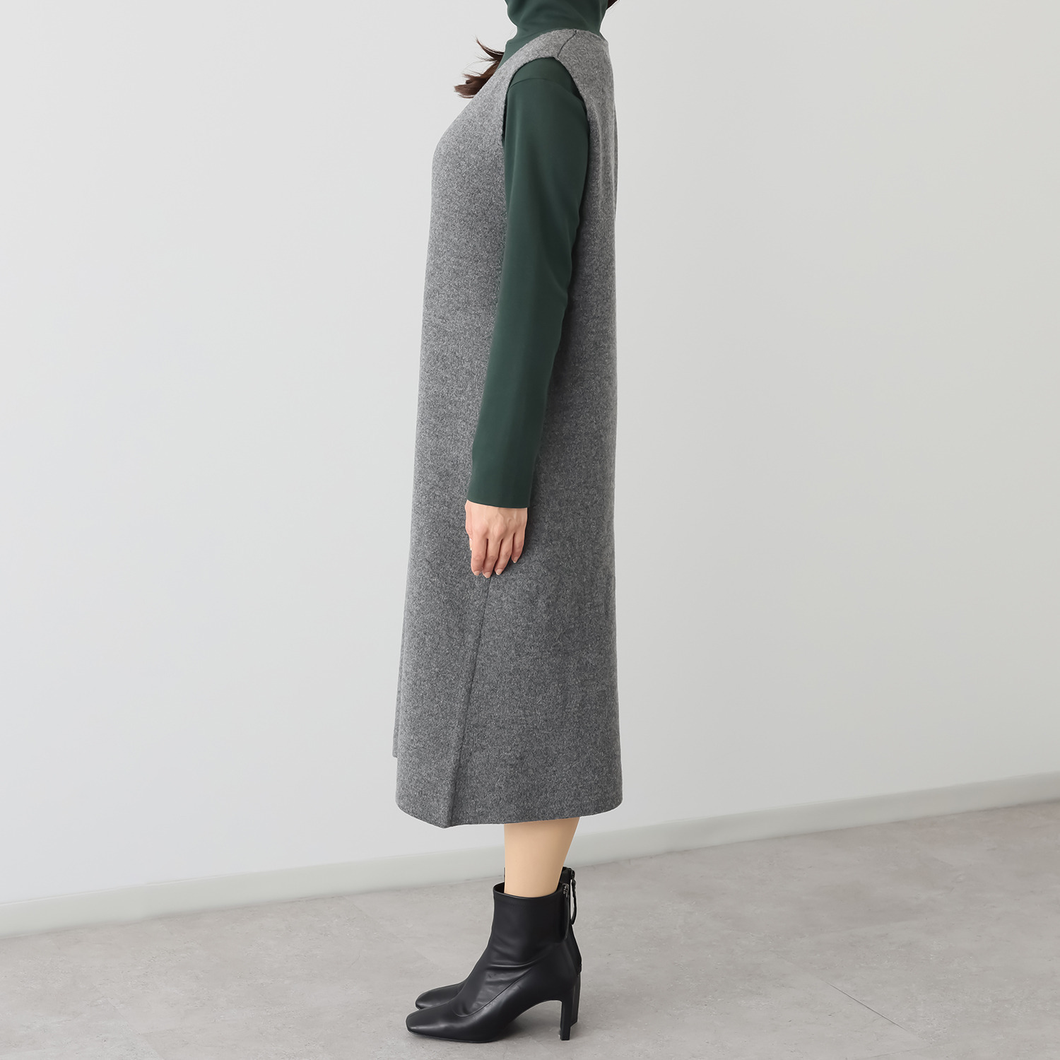 エヌエフ 自社牧場で育った ウール１００％ ジャンパースカート