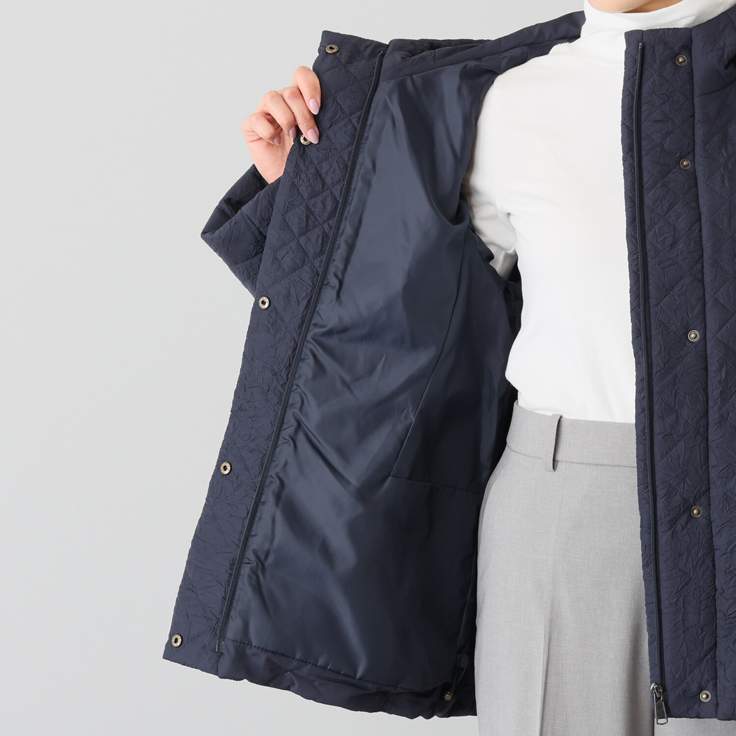 元町ゼラール ワッシャータフタ グラデーションキルト ミドル丈フーディーコート