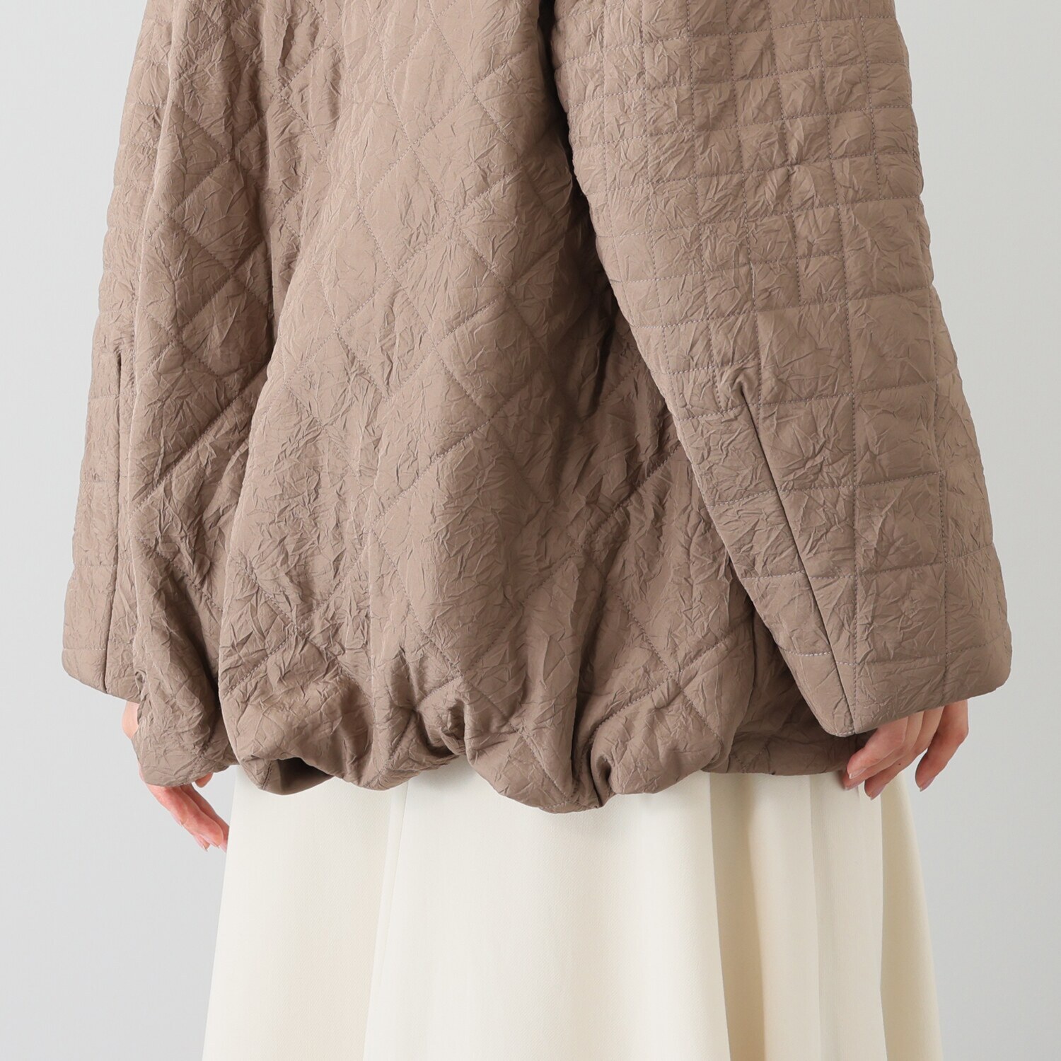 元町ゼラール ワッシャータフタ グラデーションキルト ミドル丈フーディーコート