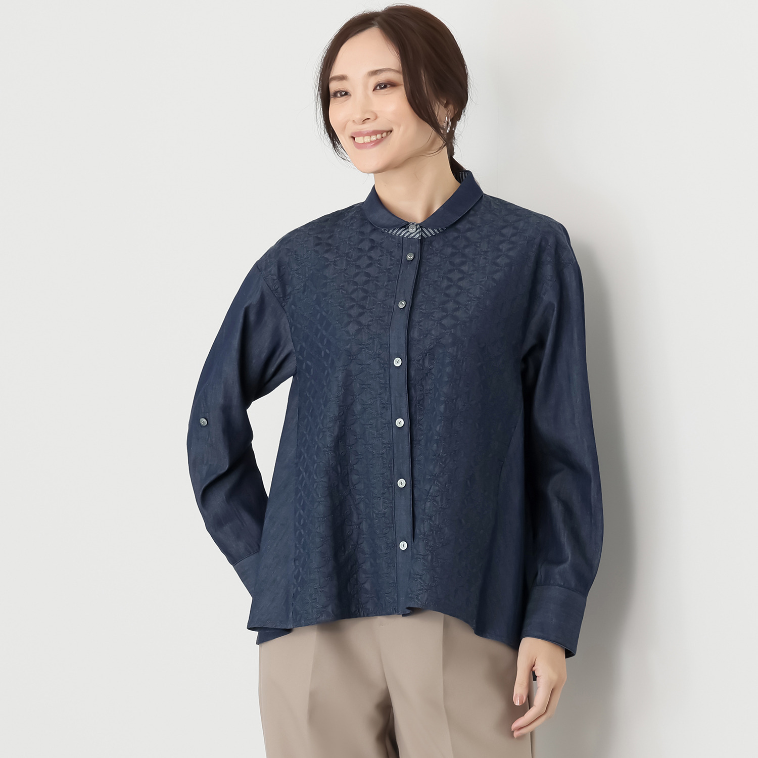 ダジュール 刺しゅうデニムブラウス