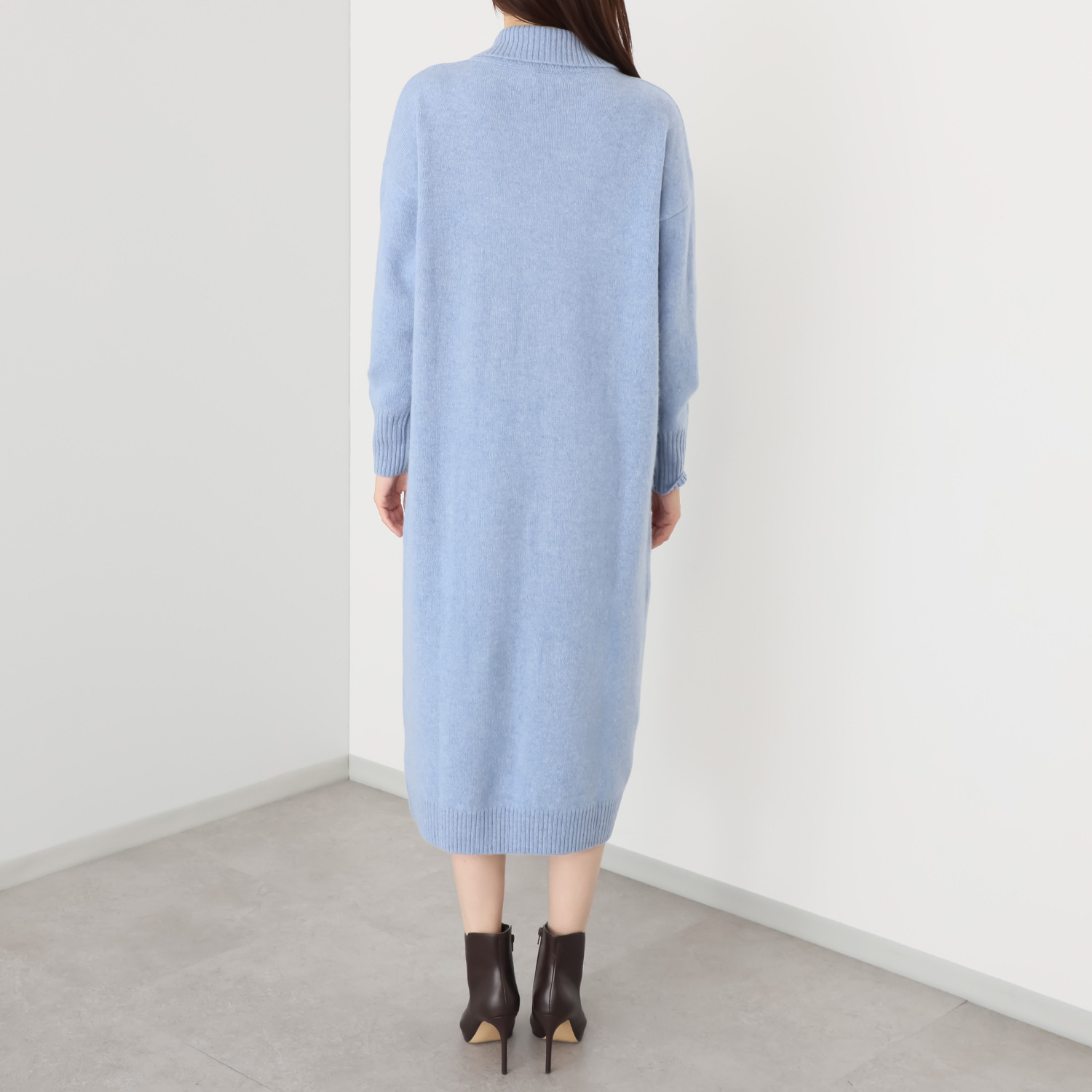 エヌエフ 自社牧場で育った ウールカシミヤ タートルネック ワンピース