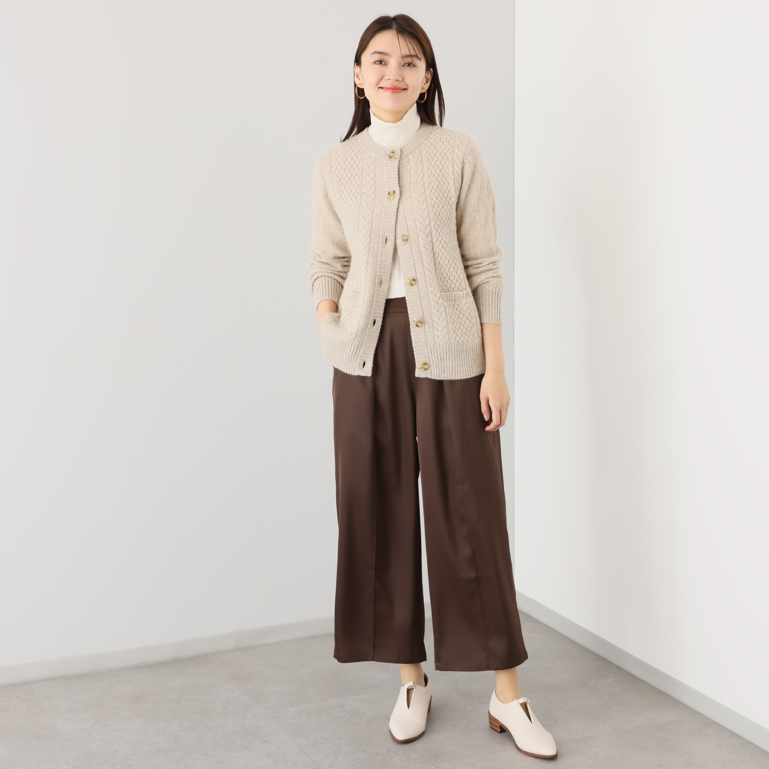 エヌエフ 自社牧場で育った ウールカシミヤ ケーブル編カーディガン