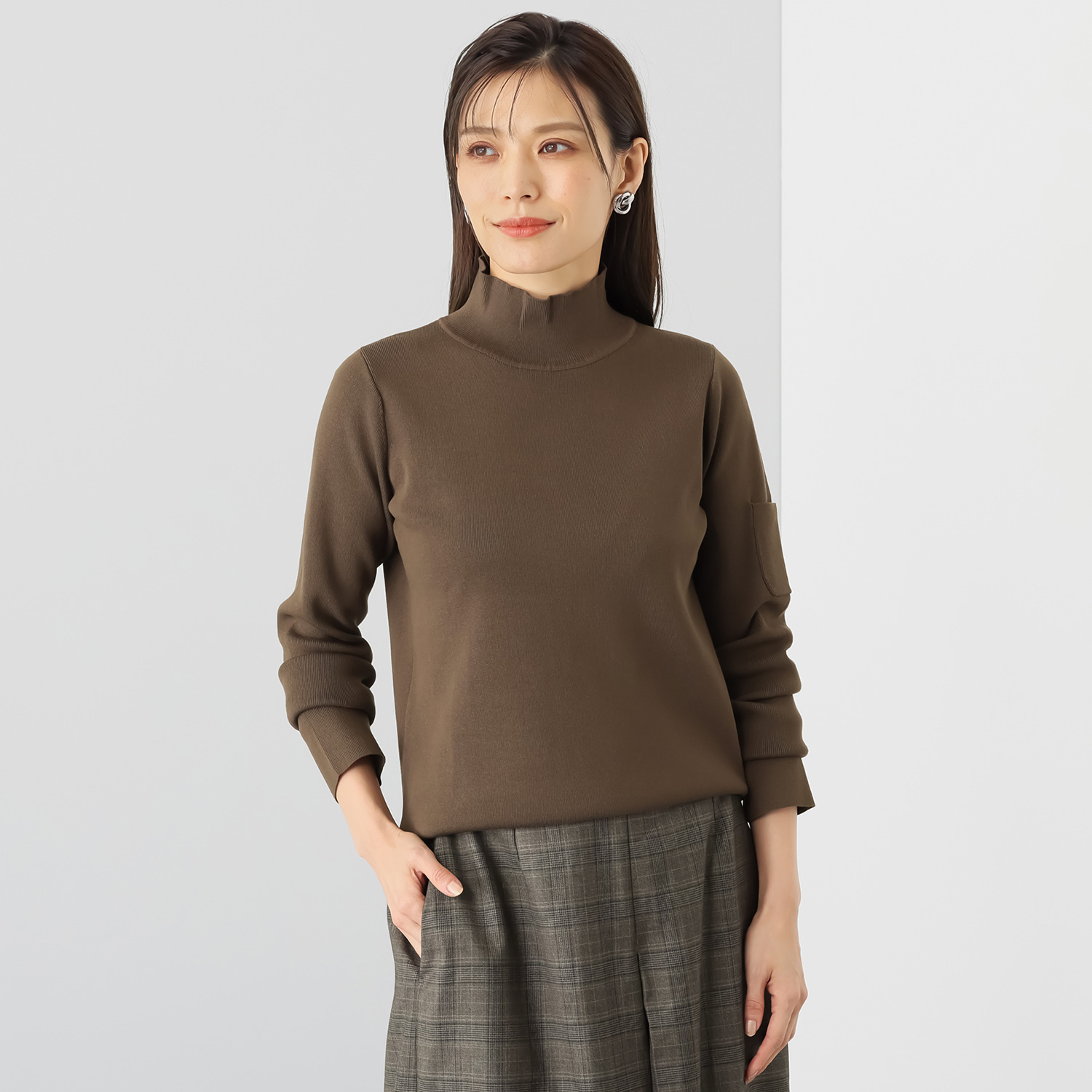 マダムヒロコ ハイネックプルオーバー