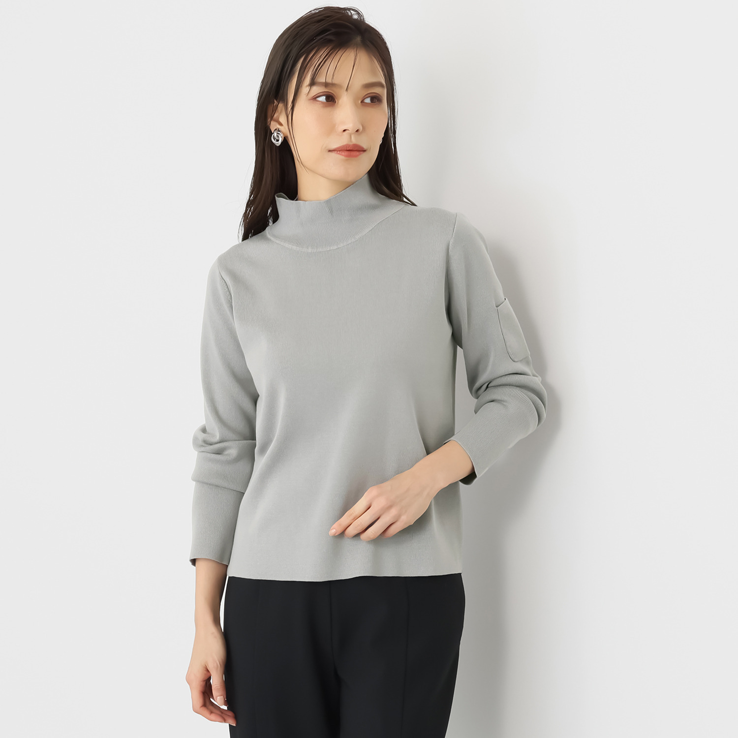 マダムヒロコ ハイネックプルオーバー