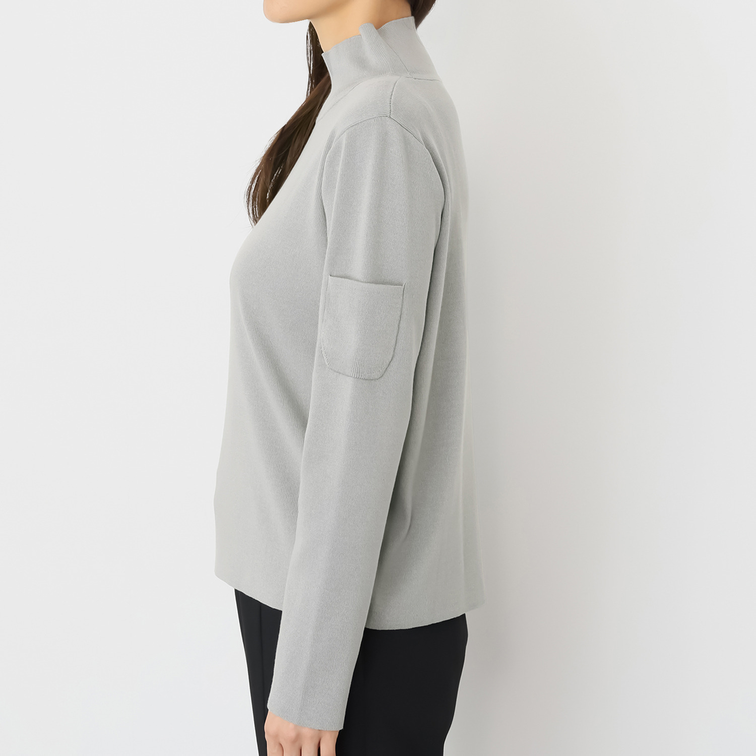 マダムヒロコ ハイネックプルオーバー