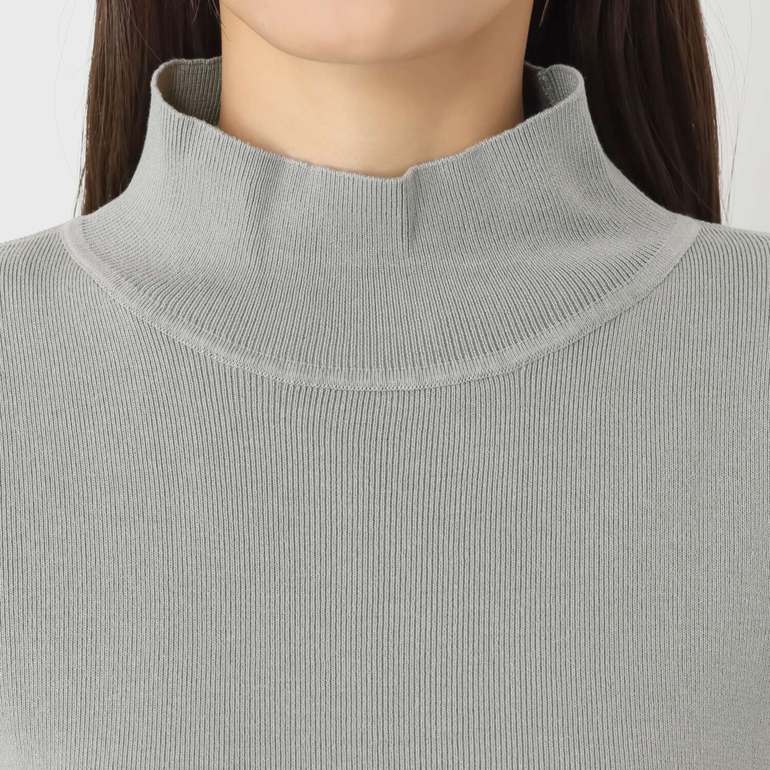 マダムヒロコ ハイネックプルオーバー