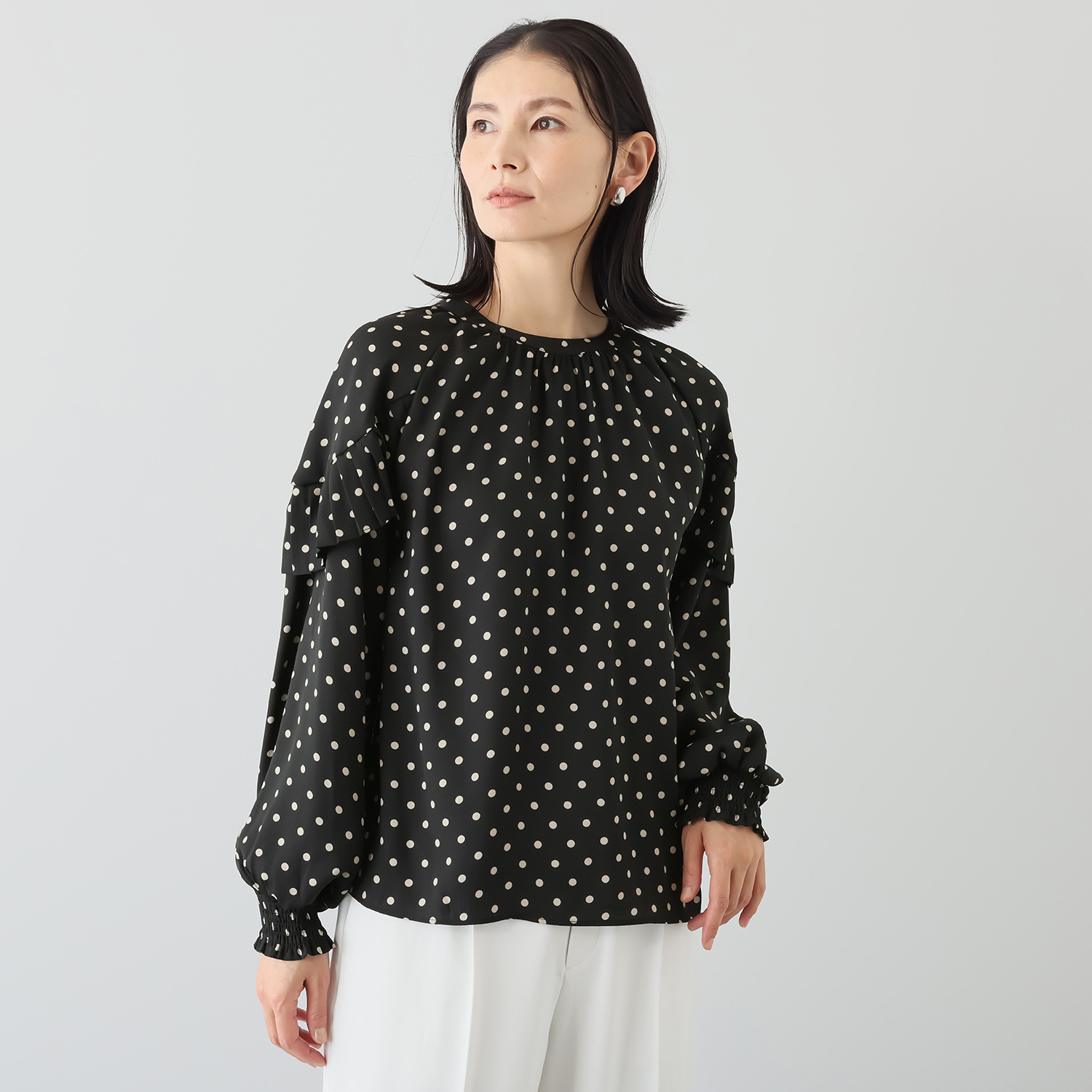 スタイル・ラヴィー プリーツ＆ ギャザーアクセント袖 バックサテンブラウス