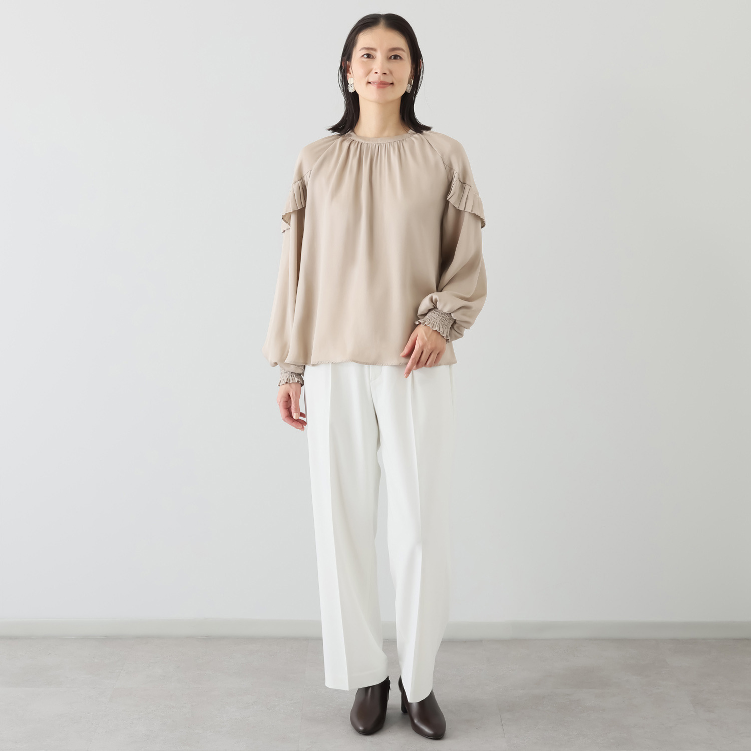 スタイル・ラヴィー プリーツ＆ ギャザーアクセント袖 バックサテンブラウス