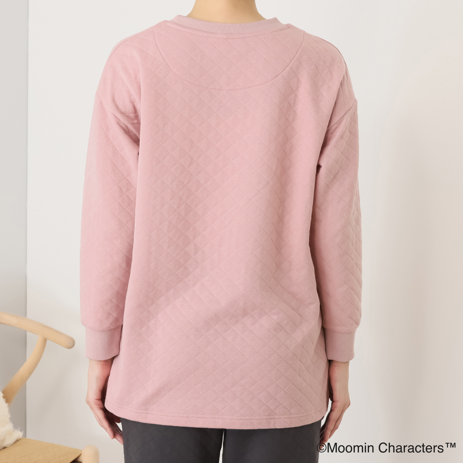 ムーミン サガラ刺しゅう入り ふんわりキルト素材の ルームウェア上下セット