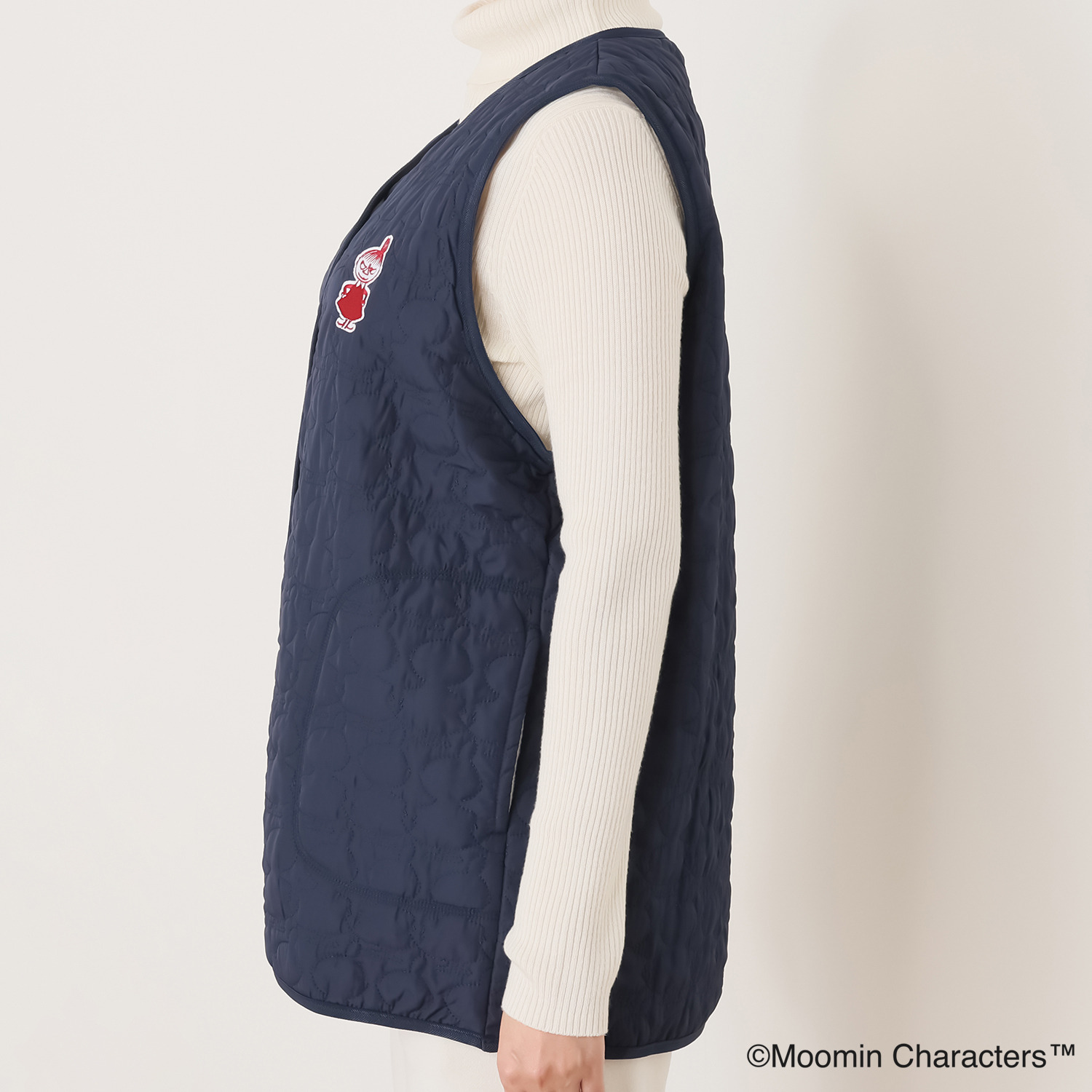 ムーミン シルエット型キルト 裏フリースのあたたか ルームベスト