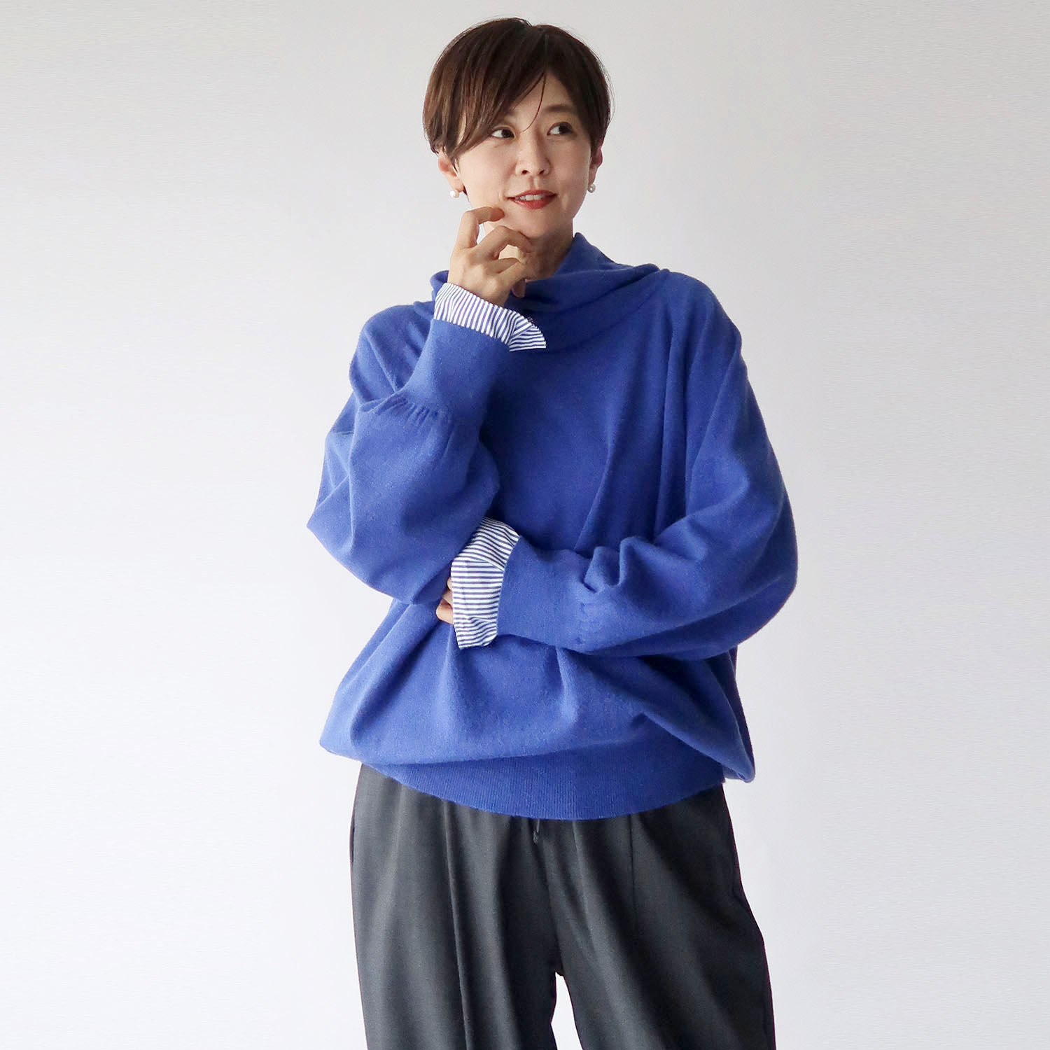 クワンティシ ストライプカフス付 オフタートル ニットプルオーバー