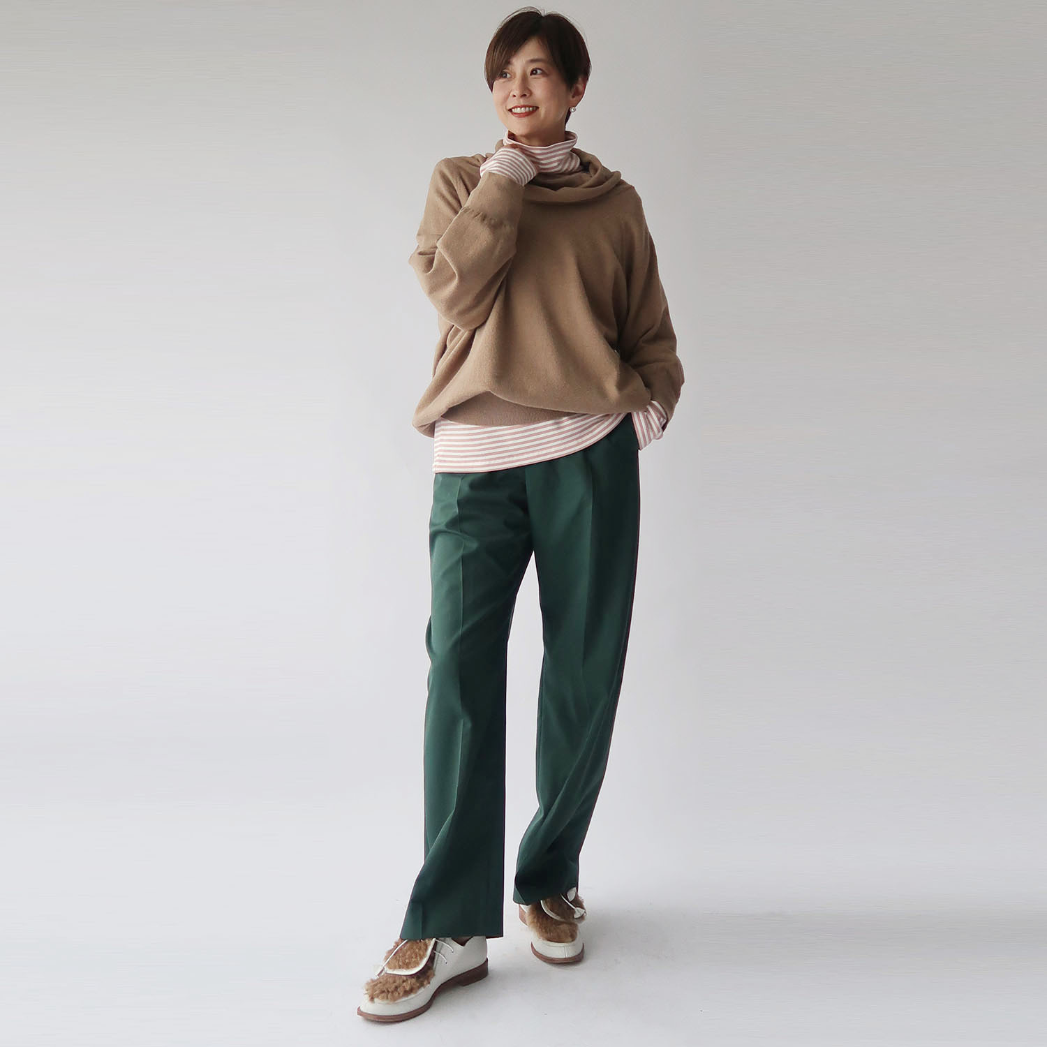 クワンティシ ストライプカフス付 オフタートル ニットプルオーバー