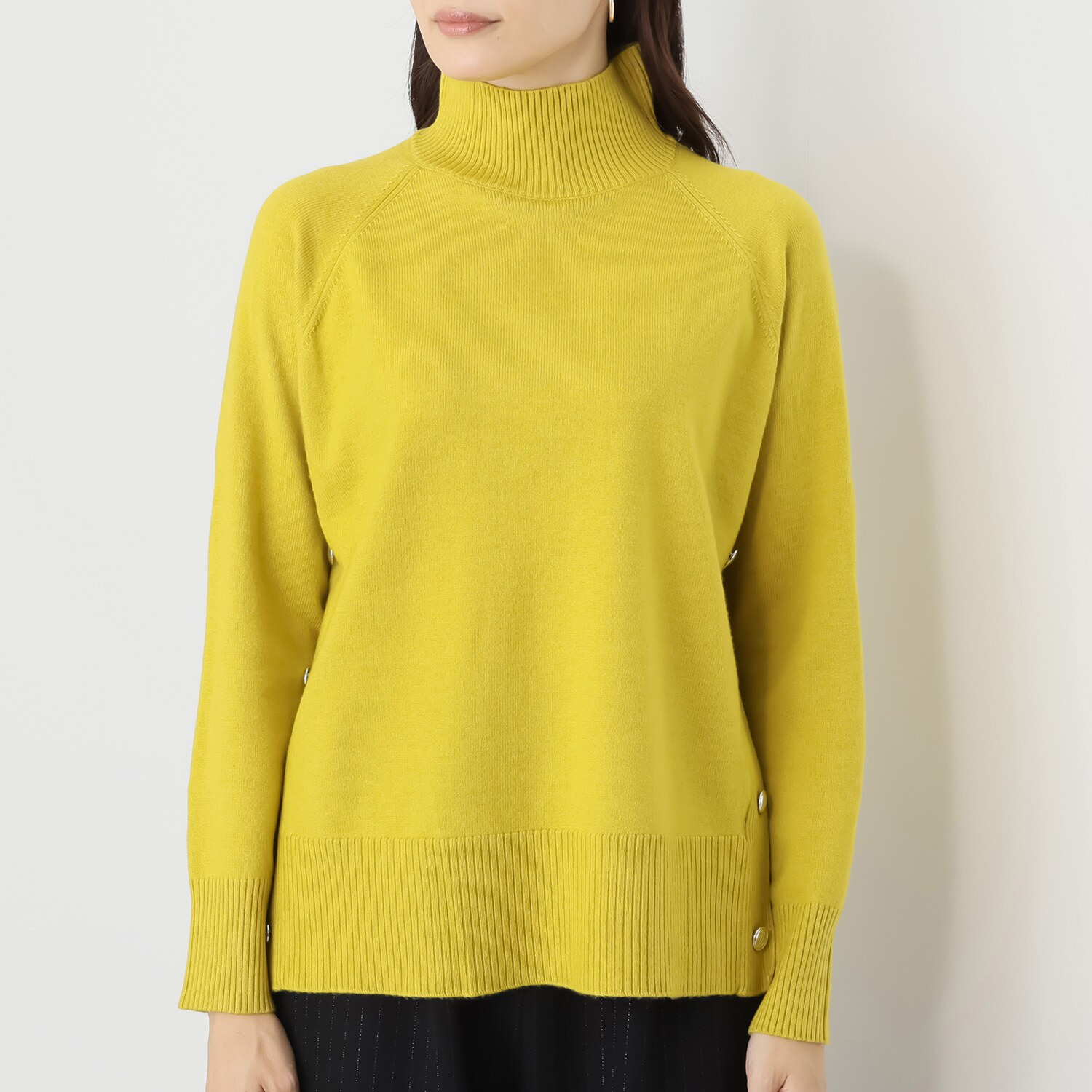 フーア ボタンアクセント ニットプルオーバー