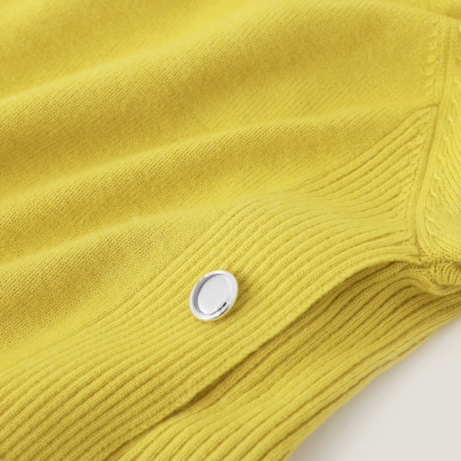 フーア ボタンアクセント ニットプルオーバー