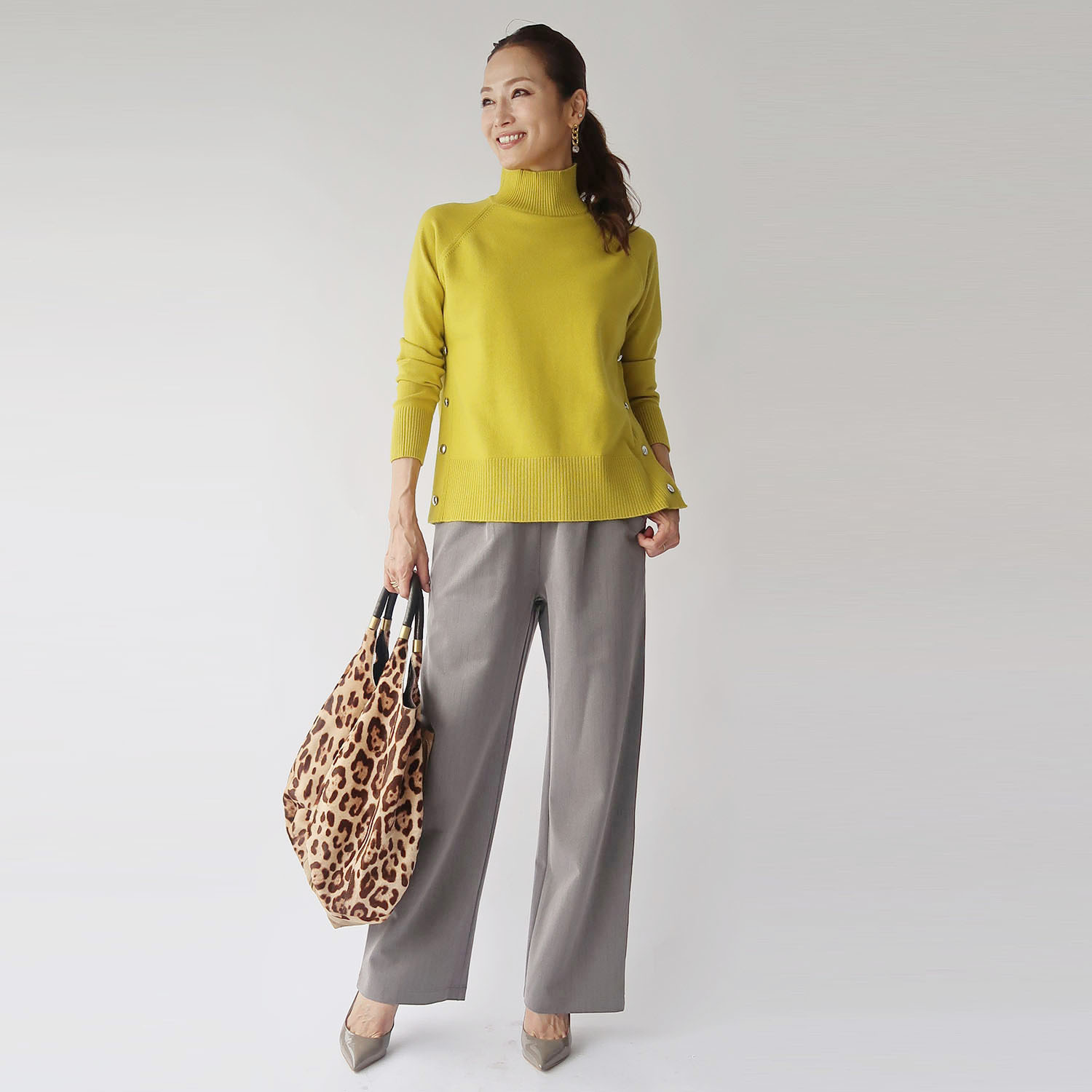 フーア ボタンアクセント ニットプルオーバー