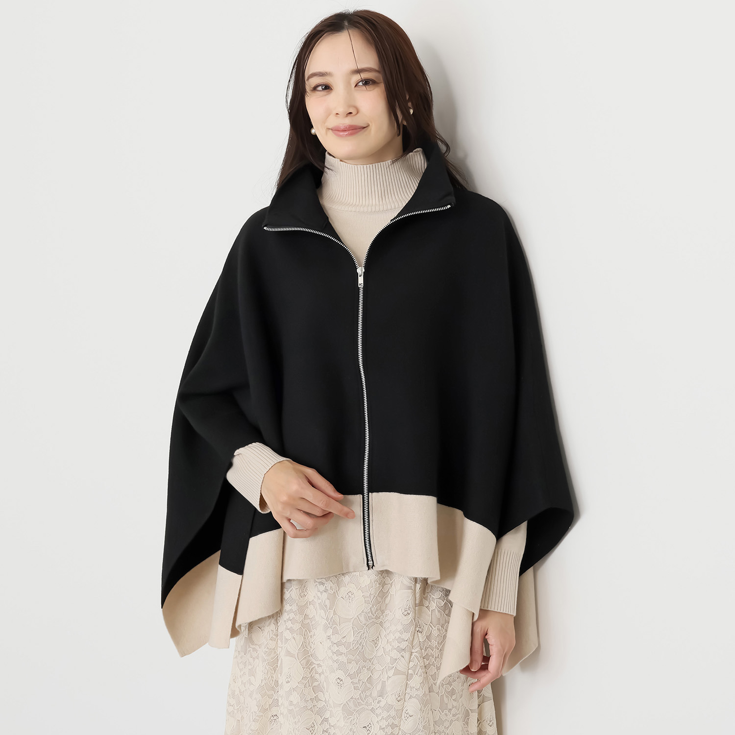 フーア 配色アクセント ジップ付 ニットケープ