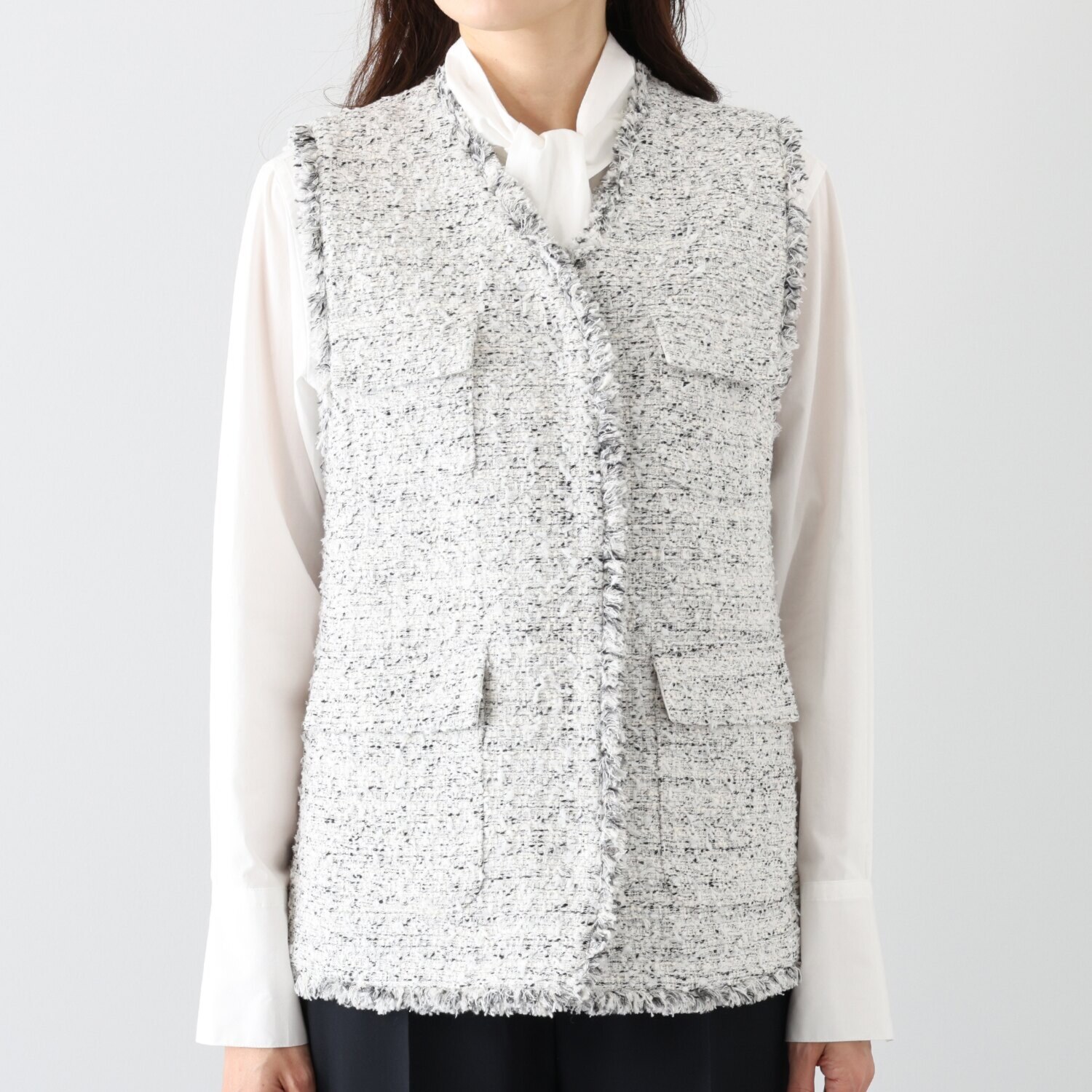 亀　恭子セレクト！ ロペ 尾州産ツイード生地使用 ポケットアクセント Ｖネックジレ