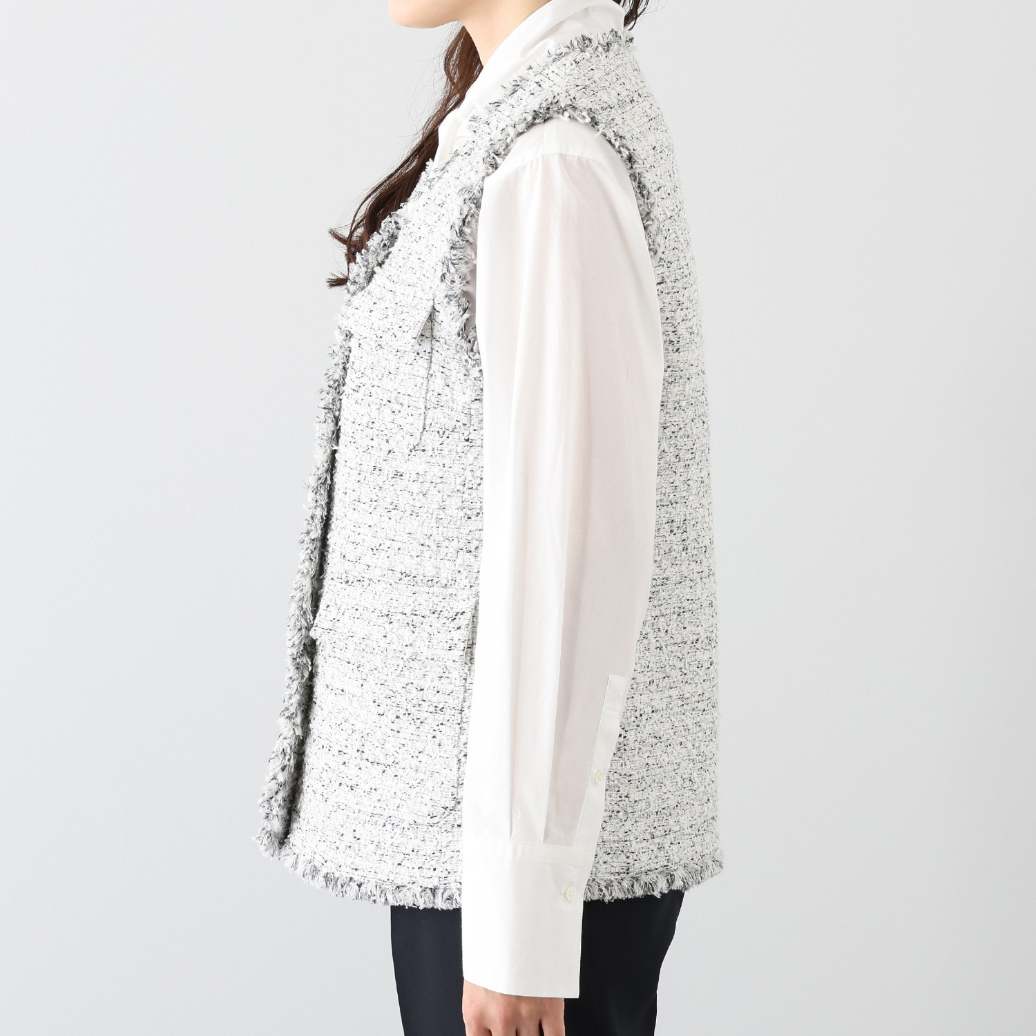 亀　恭子セレクト！ ロペ 尾州産ツイード生地使用 ポケットアクセント Ｖネックジレ