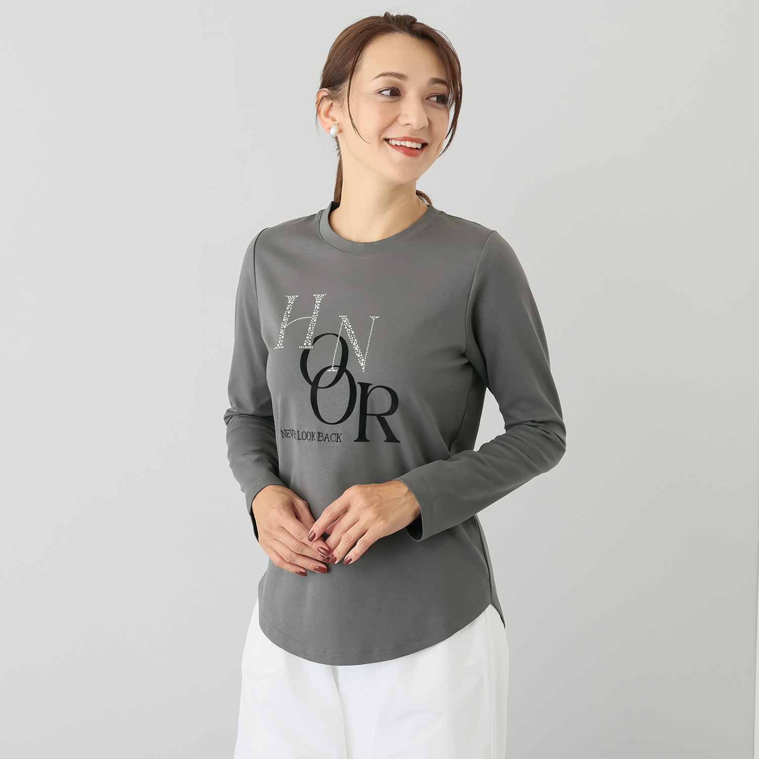 ヘブンアンドアース ラインストーンモティーフ メッセージ ロングＴシャツ