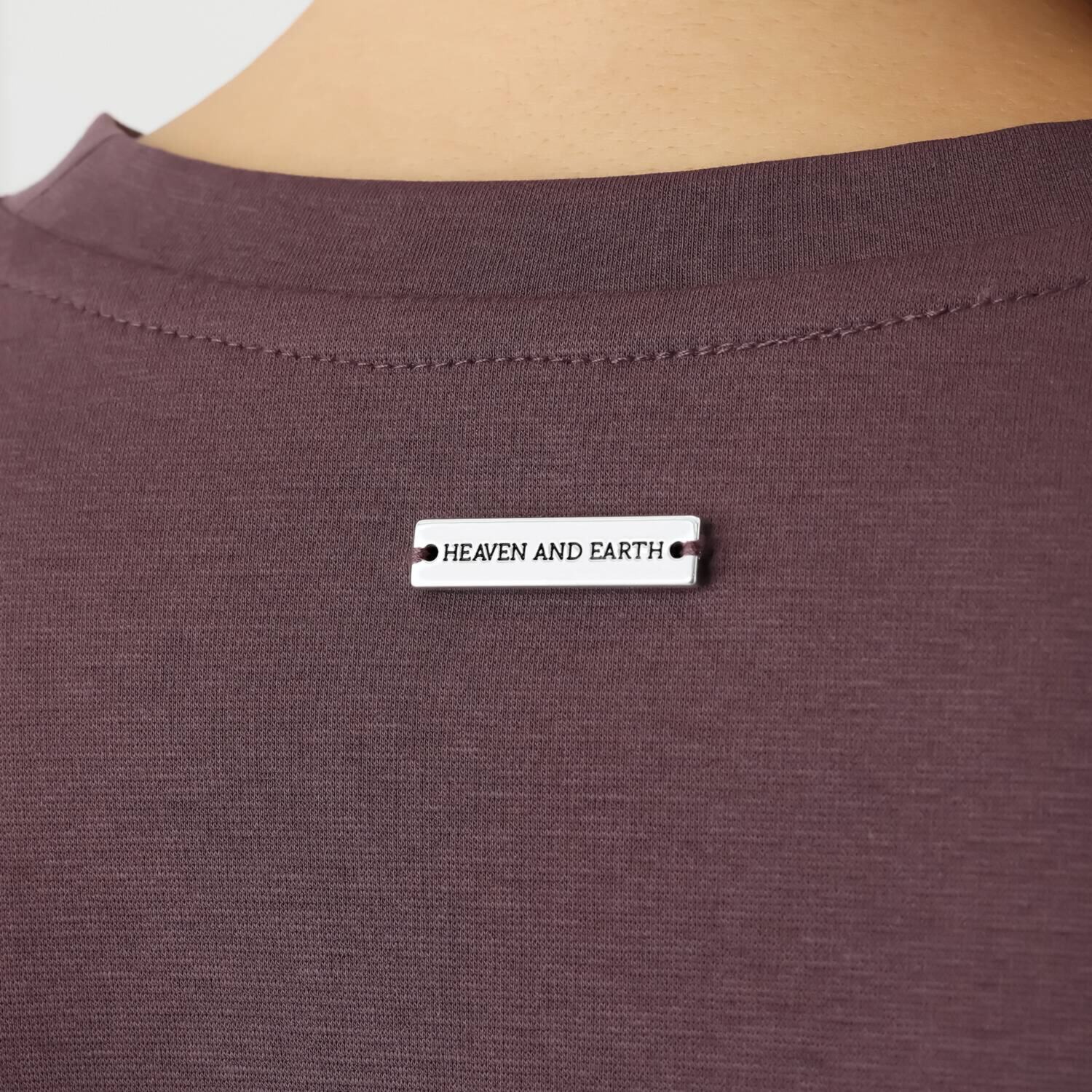 ヘブンアンドアース ラインストーンモティーフ メッセージ ロングＴシャツ