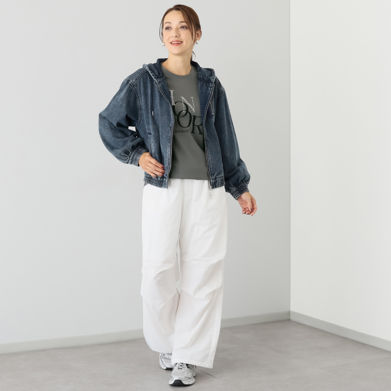 ヘブンアンドアース マットサテンクロス タックワイドパンツ