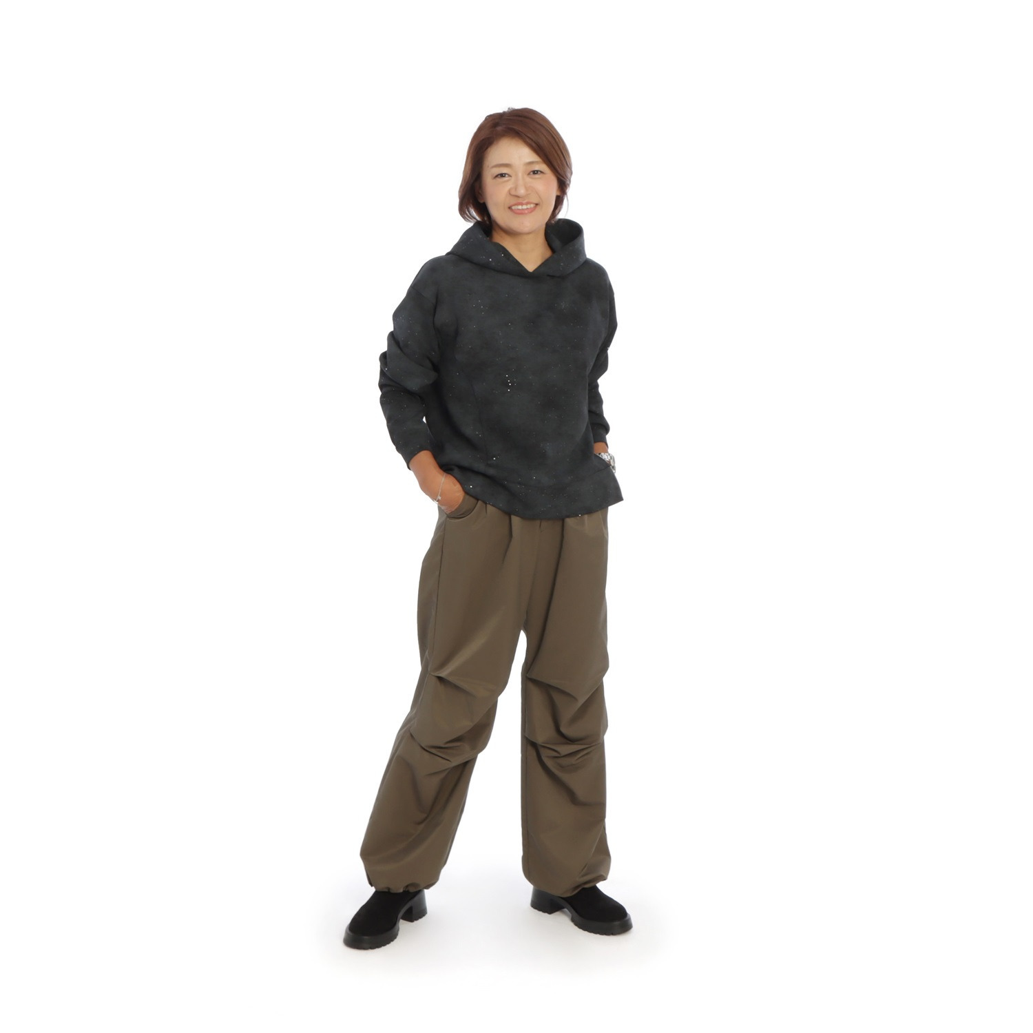 ヘブンアンドアース マットサテンクロス タックワイドパンツ