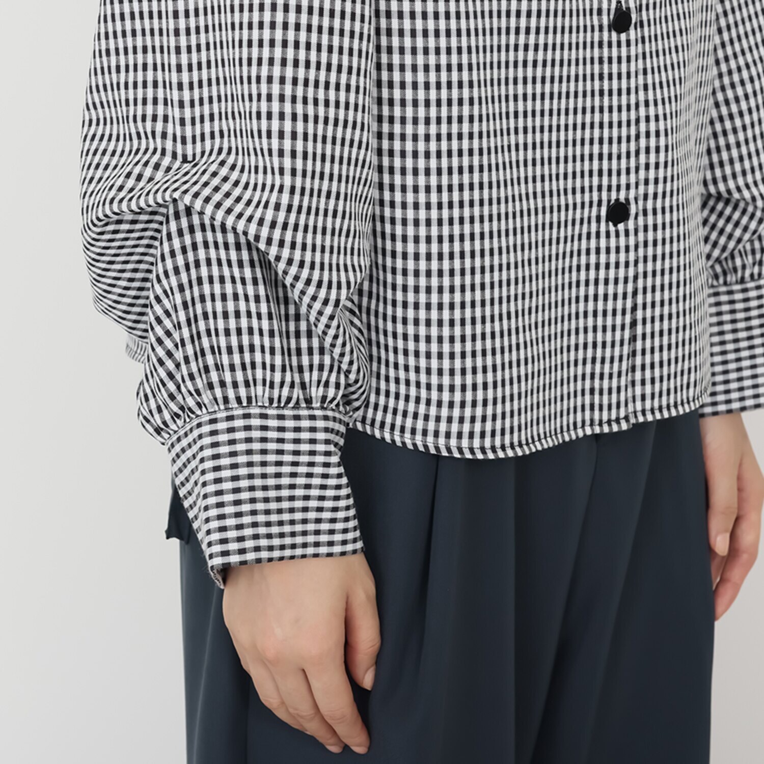 コモエリークローゼット タックで遊ぶ ボリュームスリーブ ２ウェイブラウス