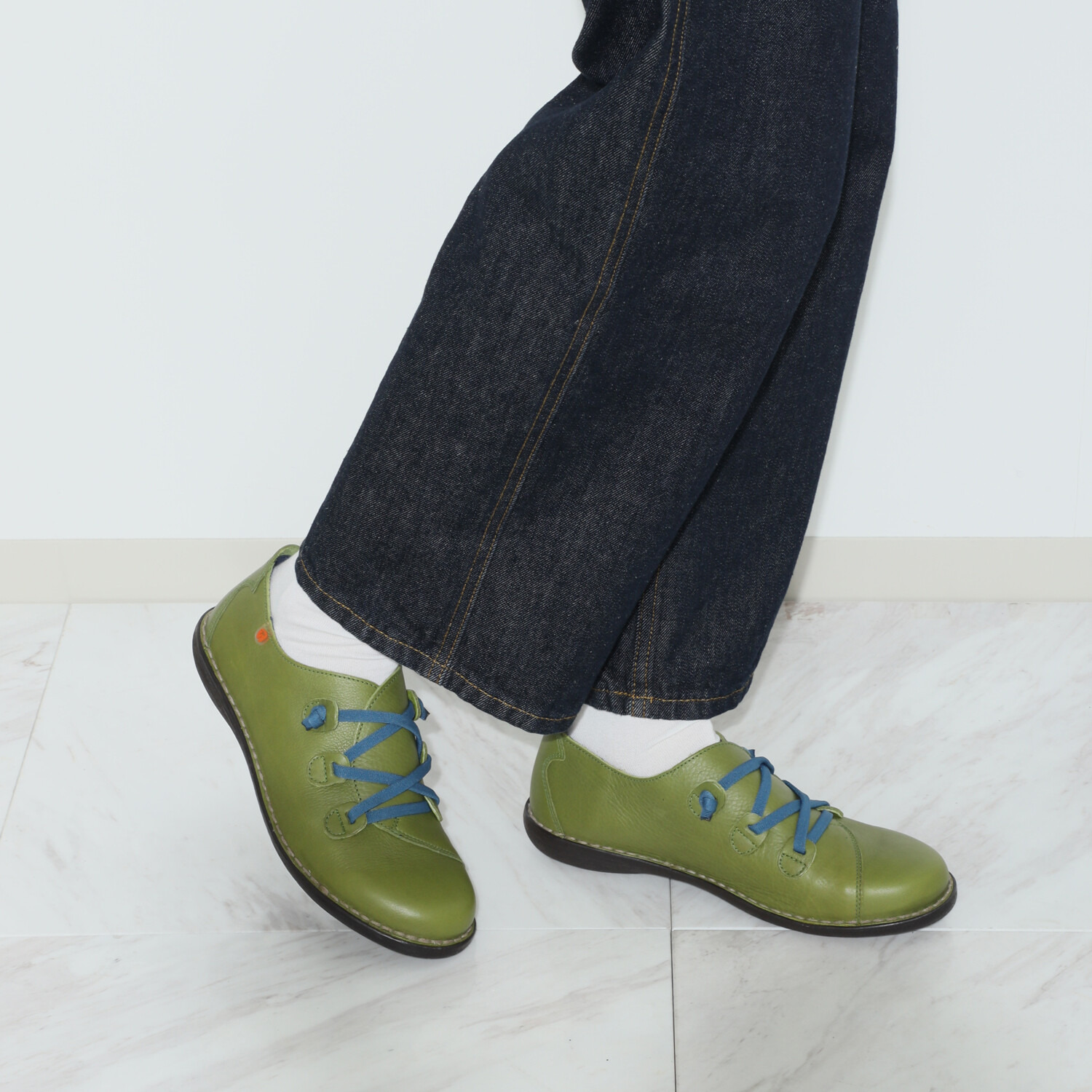 ジャングラ ＜スペイン製＞ 着脱簡単 牛革レースアップシューズ