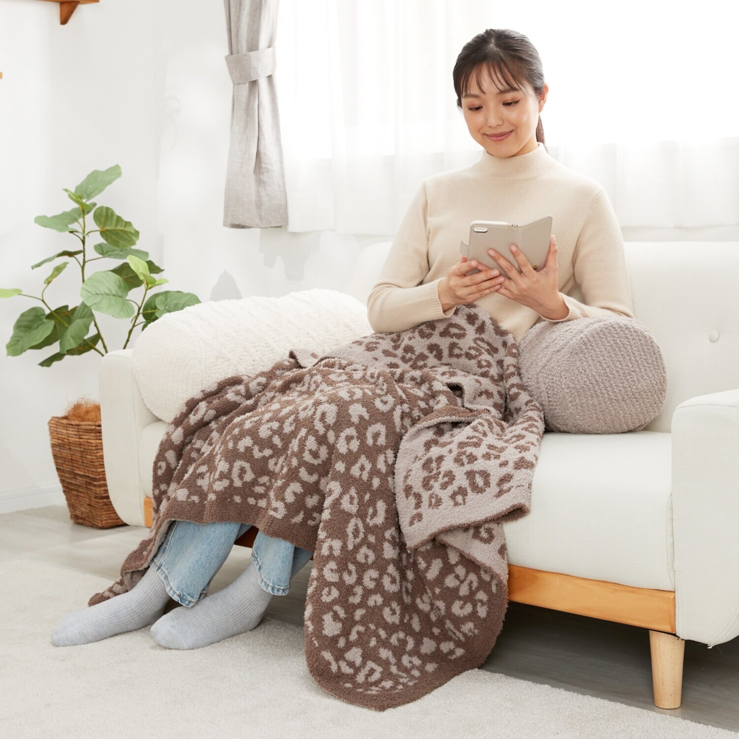 大津毛織 吸湿発熱ホットテックス ふわふわモコモコ ファンシーヤーン ブランケット