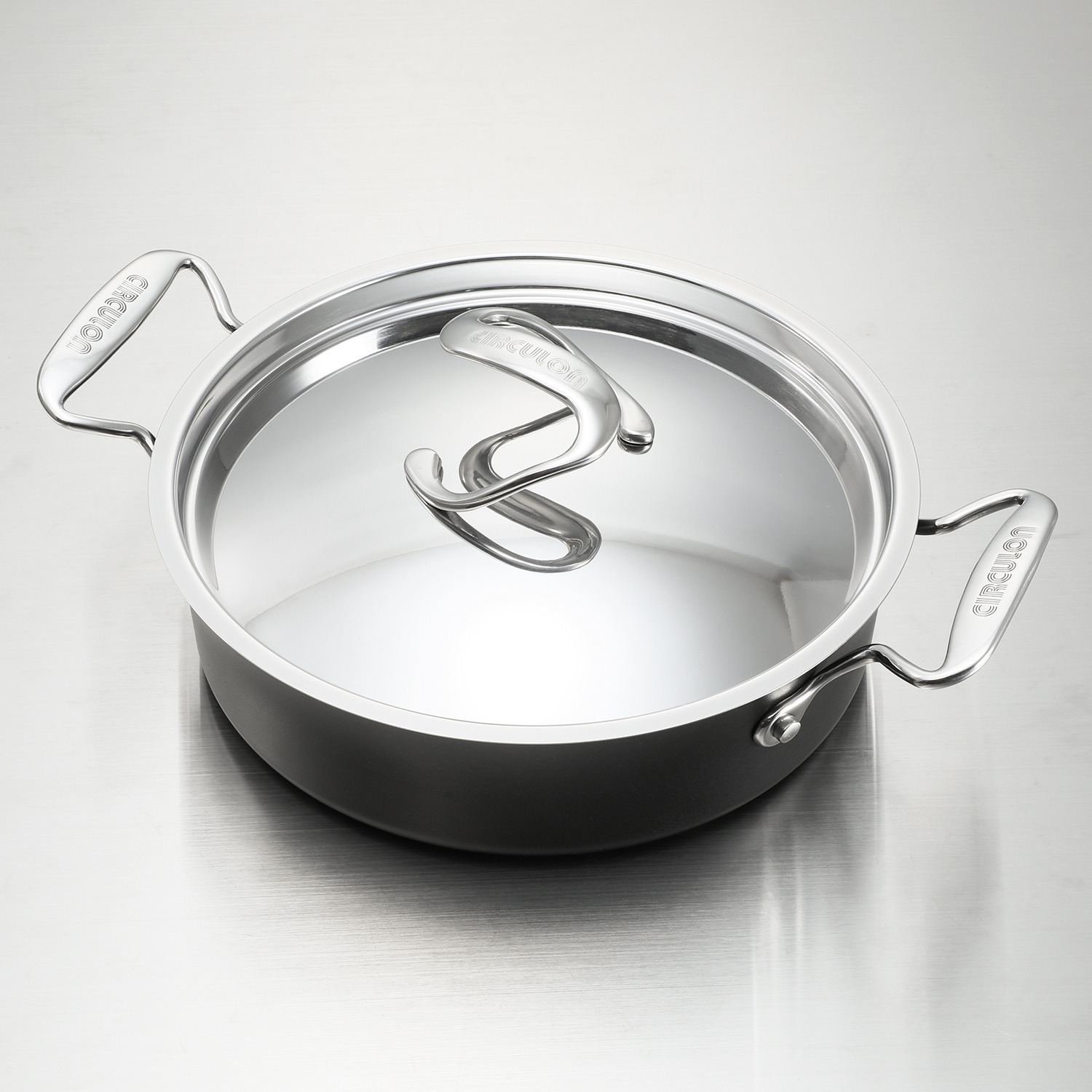 マイヤー すき焼きや鍋料理は勿論！ フライパンとしても 使える両手鍋 サーキュロン両手浅型鍋 ＜２４ｃｍ＞