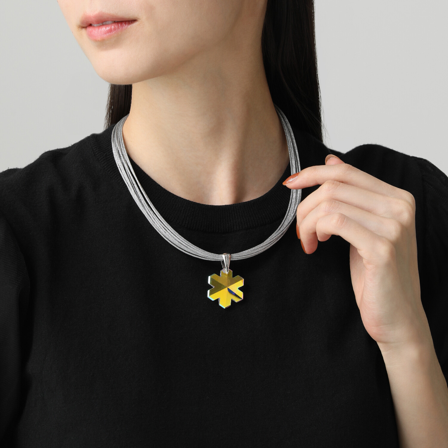 キラキラギフト バイ　アビステ モティーフ コードペンダント