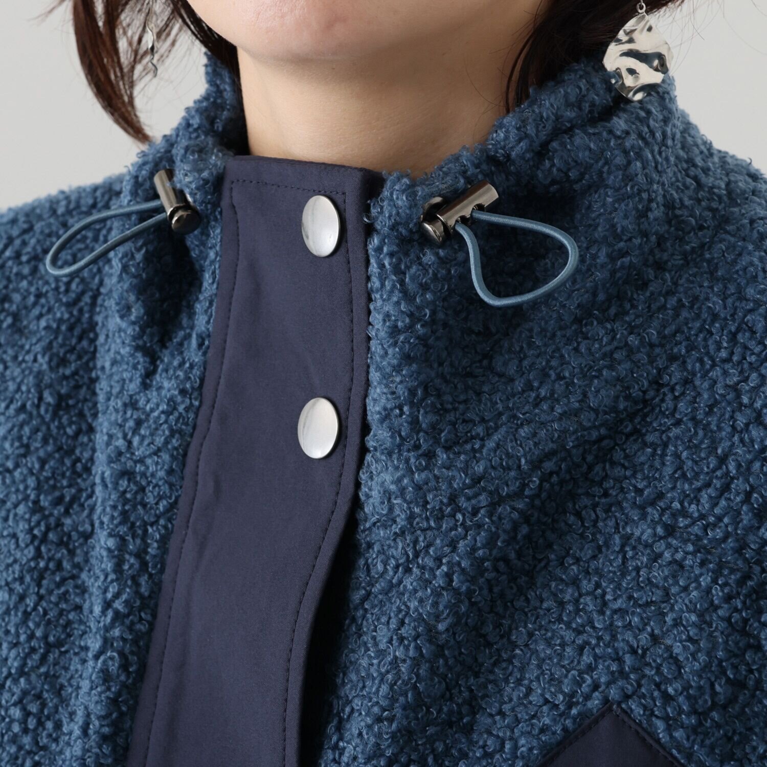 イクシーズ コクーンシルエット バイカラー ボアブルゾン