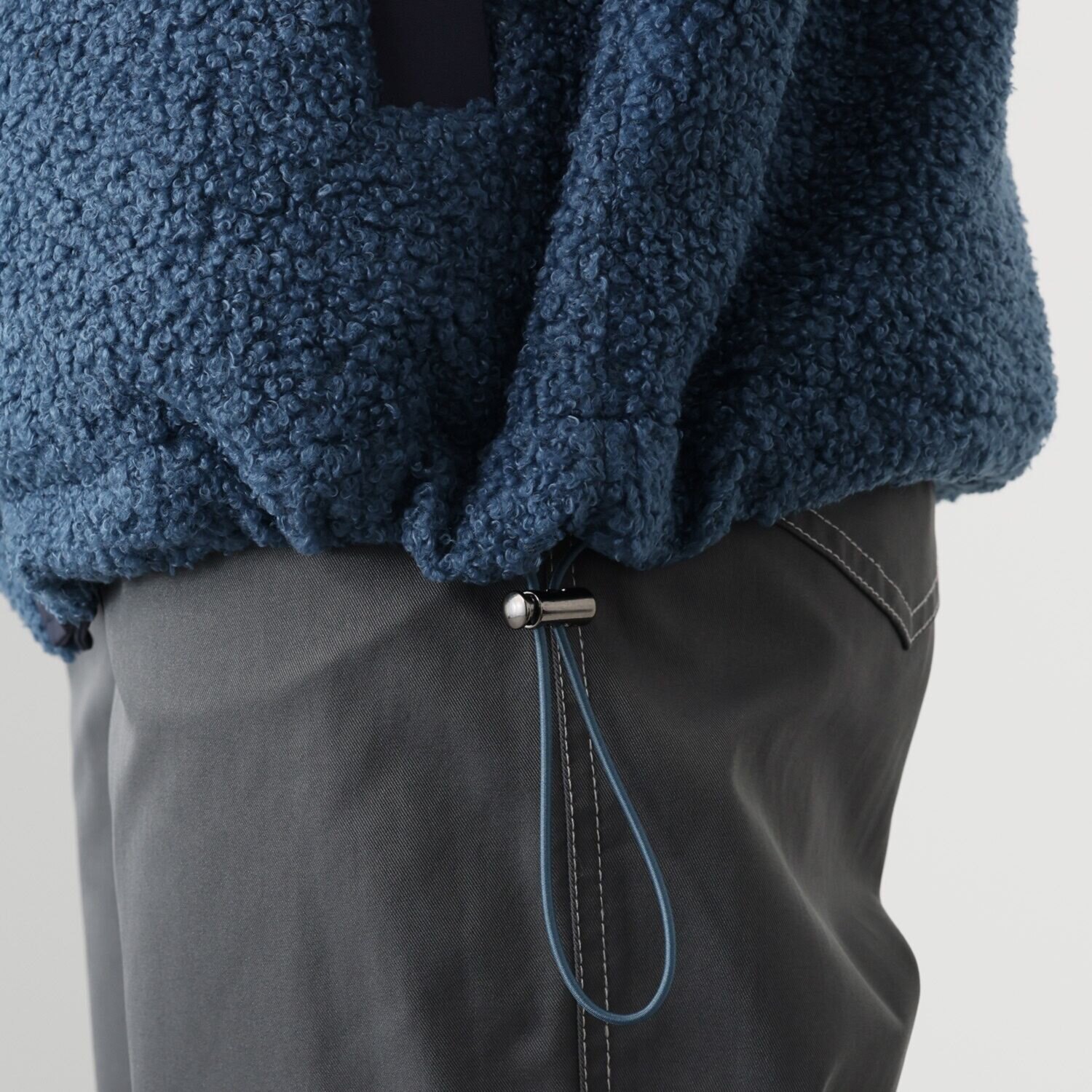 イクシーズ コクーンシルエット バイカラー ボアブルゾン