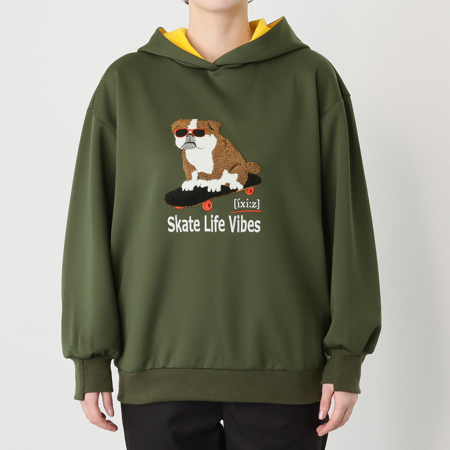 イクシーズ お顔映えする スタンドフード プルオーバー