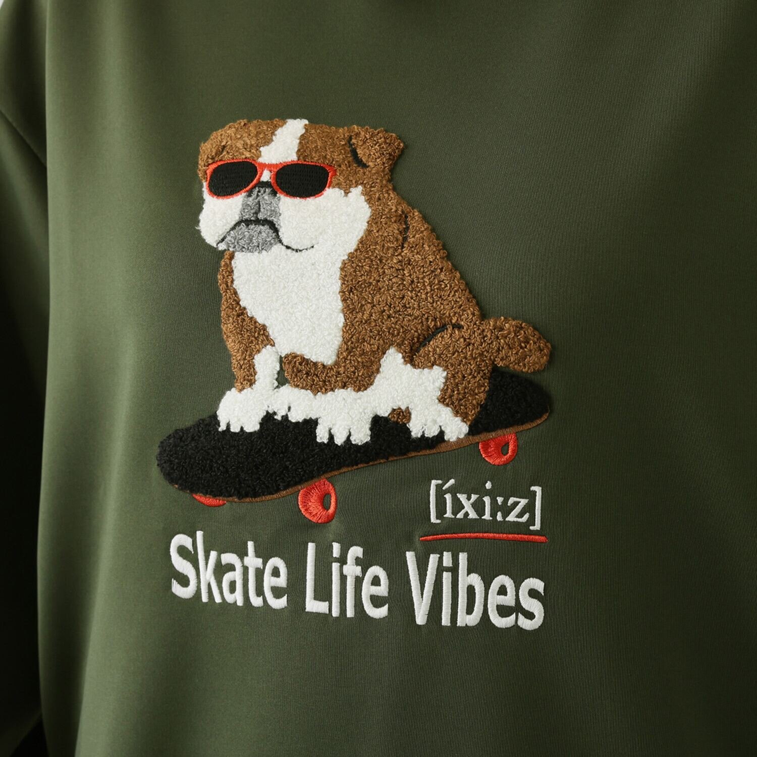 イクシーズ お顔映えする スタンドフード プルオーバー