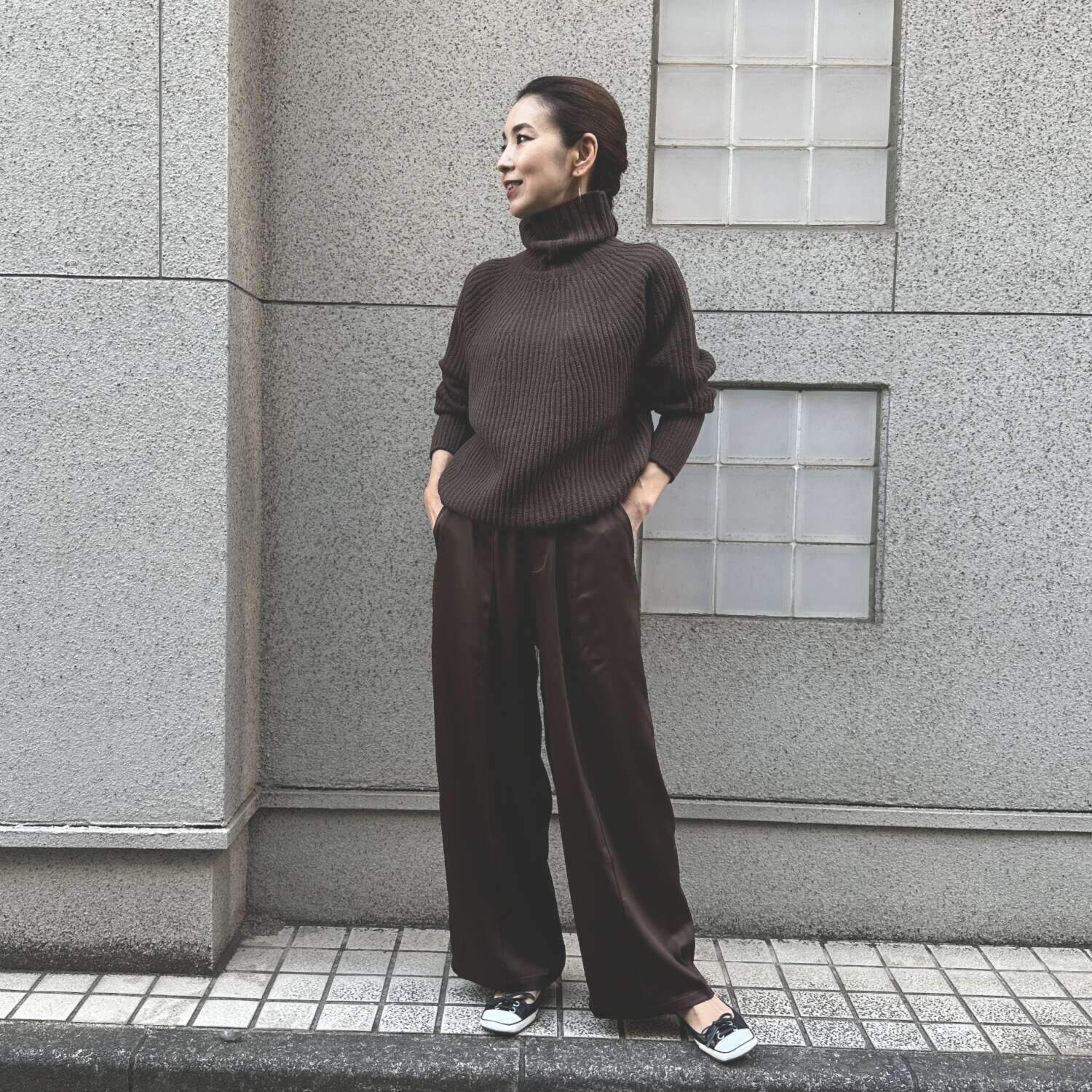 タマミ　ワタナベ ハイネック クリームシューニット プルオーバー