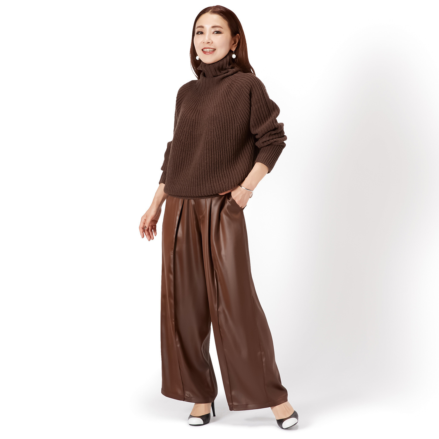 タマミ　ワタナベ ハイネック クリームシューニット プルオーバー