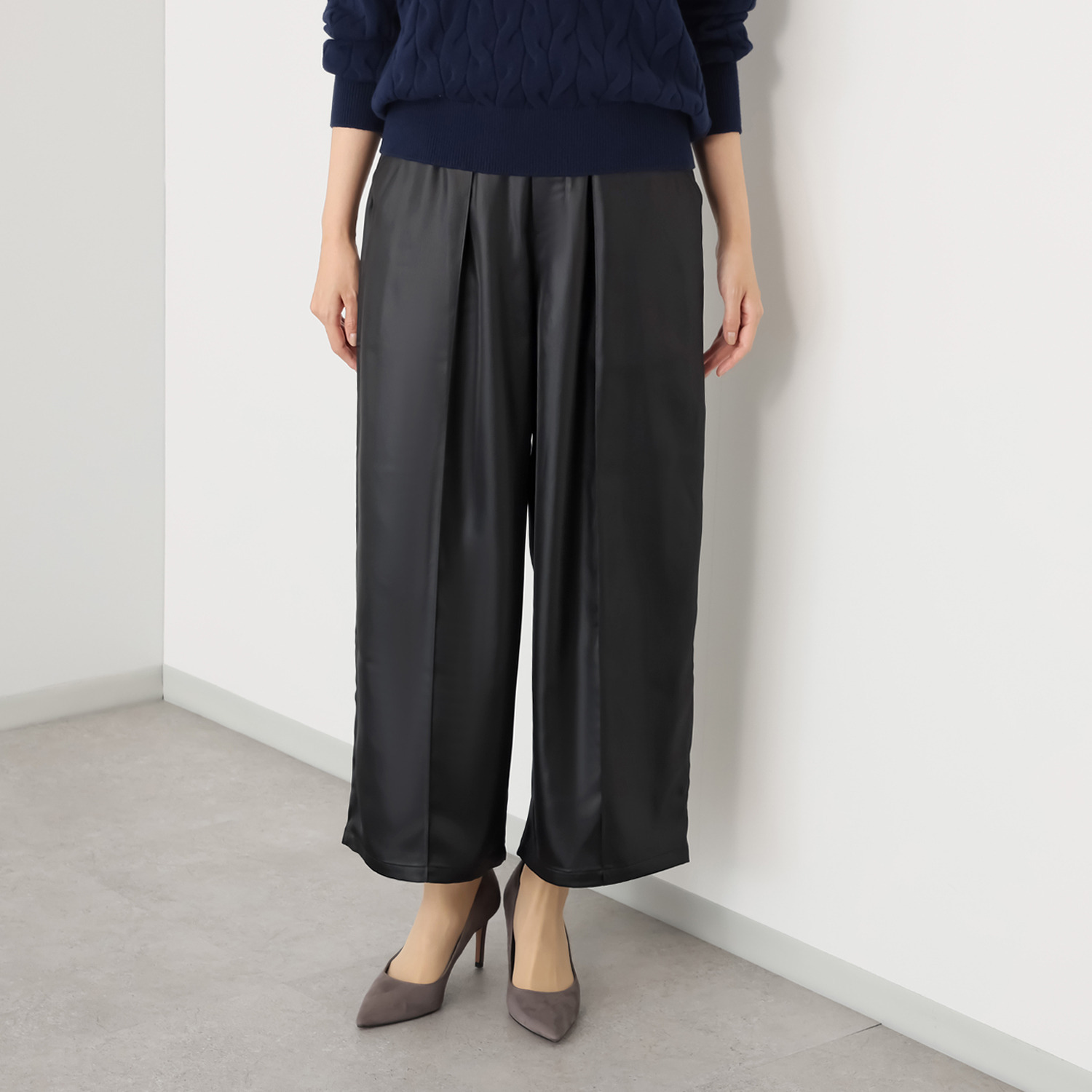 タマミ　ワタナベ ビタースパイス サテンパンツ