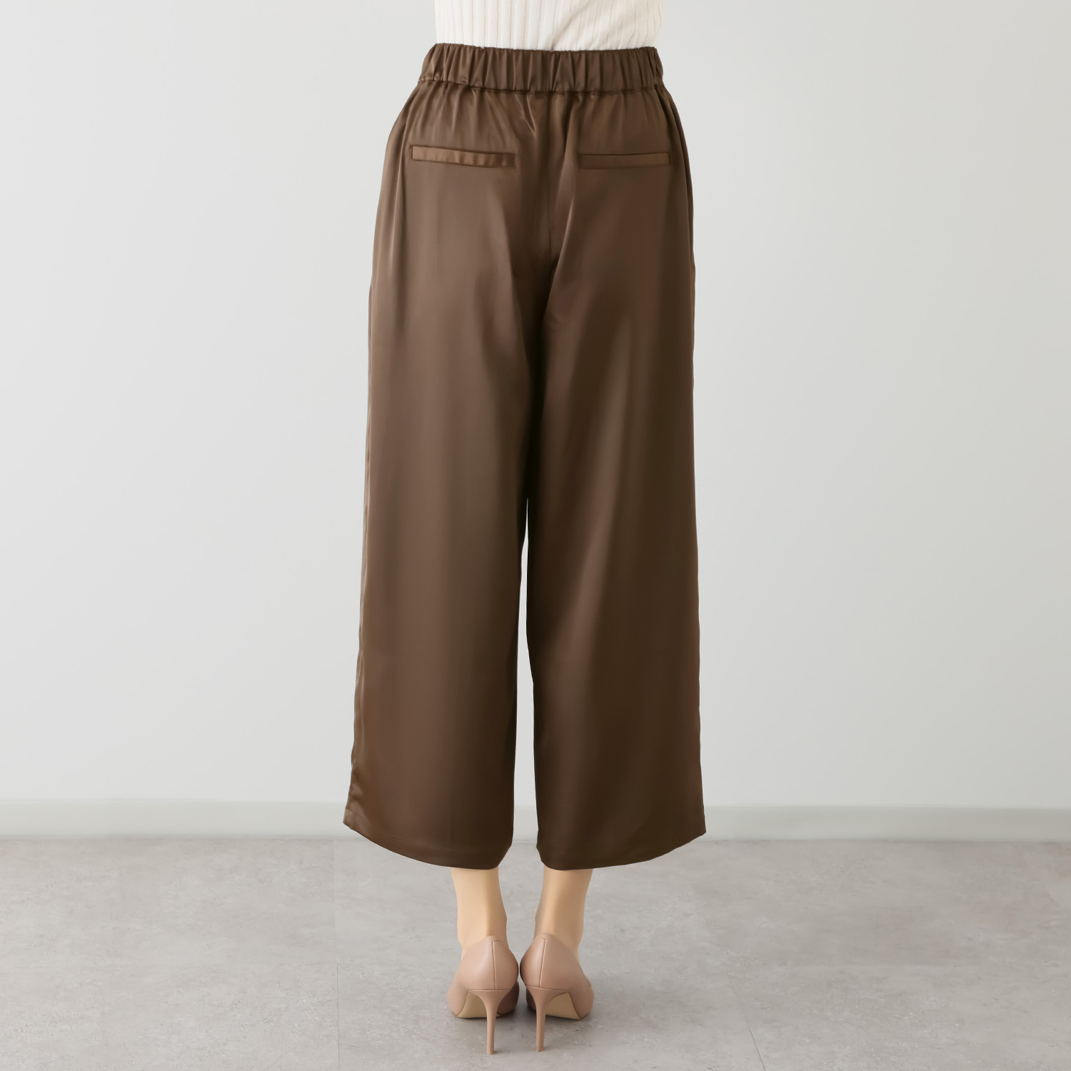 タマミ　ワタナベ ビタースパイス サテンパンツ