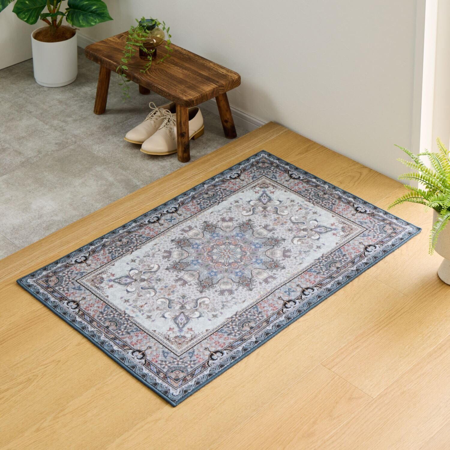 はっ水加工 ペルシャンデザイン ウールタッチマット “リオネッタ” ＜６０×９０ｃｍ＞ 