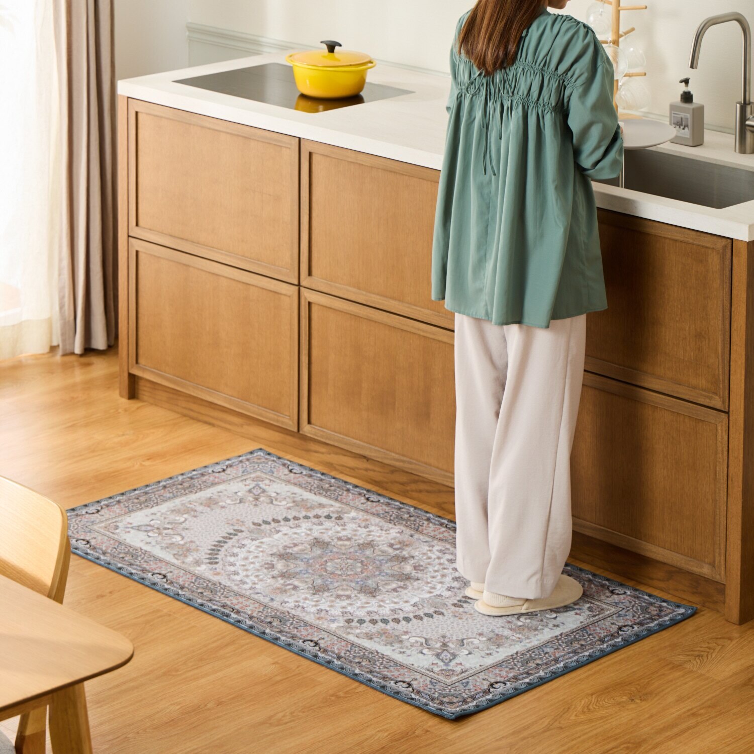 はっ水加工 ペルシャンデザイン ウールタッチカーペット “リオネッタ” ＜８０×１４０ｃｍ＞