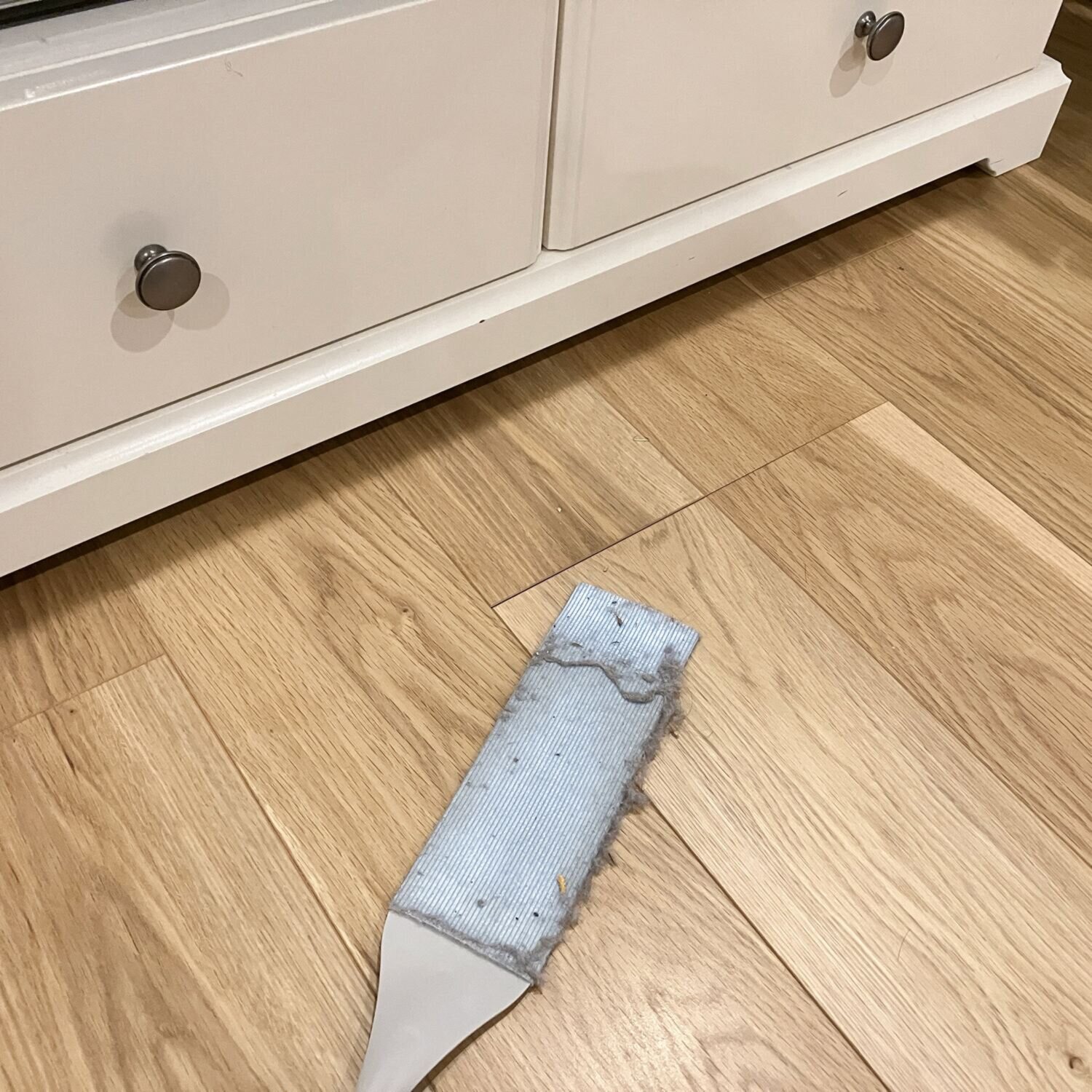 ニトムズ 諦めていた場所のゴミも しっかりキャッチ！ 革新的なお掃除アイテム すべる！孫の手ワイパー 特別セット