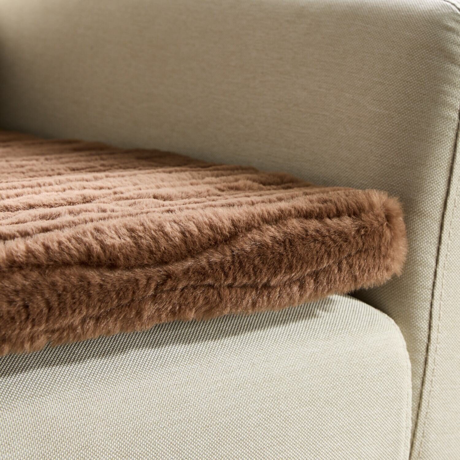 ソファーの座面に敷いて 快適な座り心地復活！ セーブルファータッチ 復活ソファーシート ＜２人掛用＞