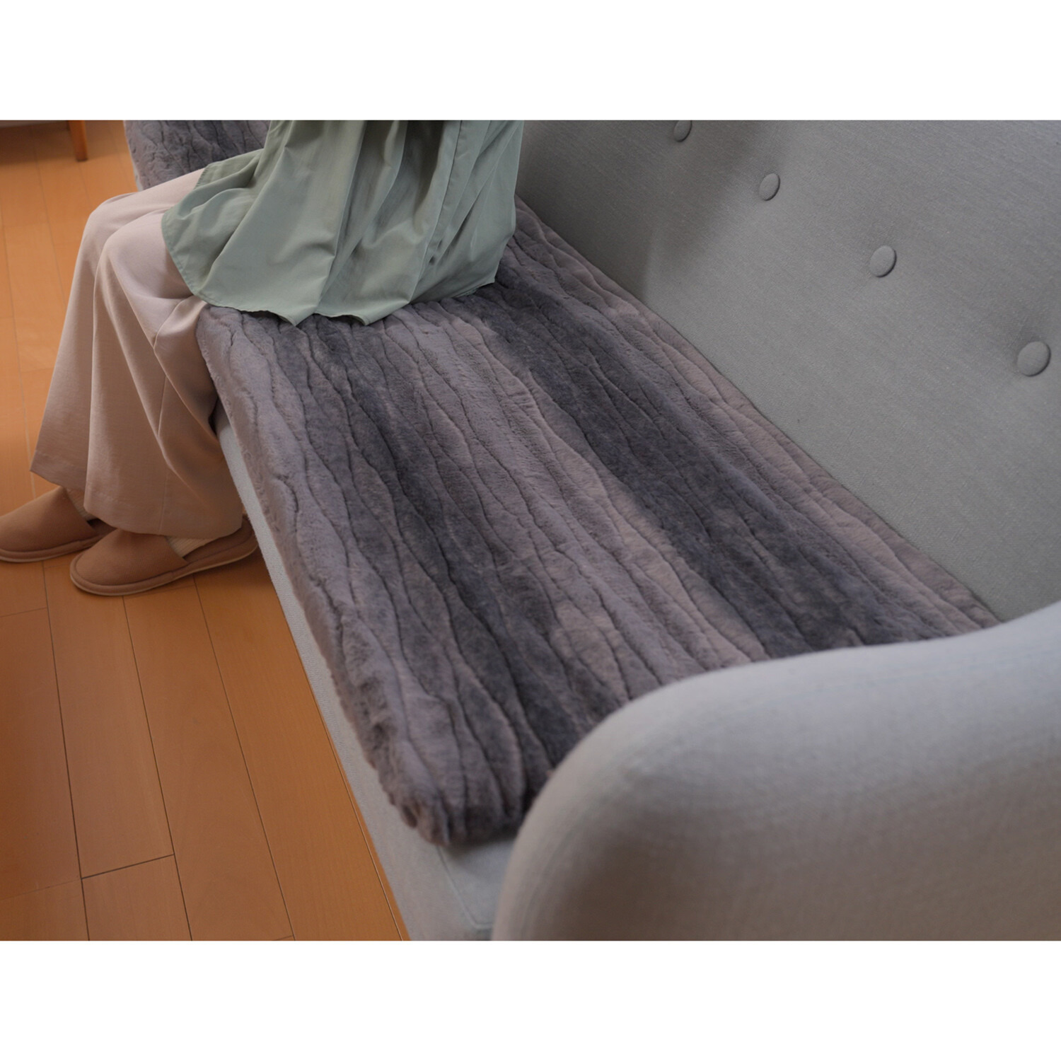 ソファーの座面に敷いて 快適な座り心地復活！ セーブルファータッチ 復活ソファーシート ＜３人掛用＞