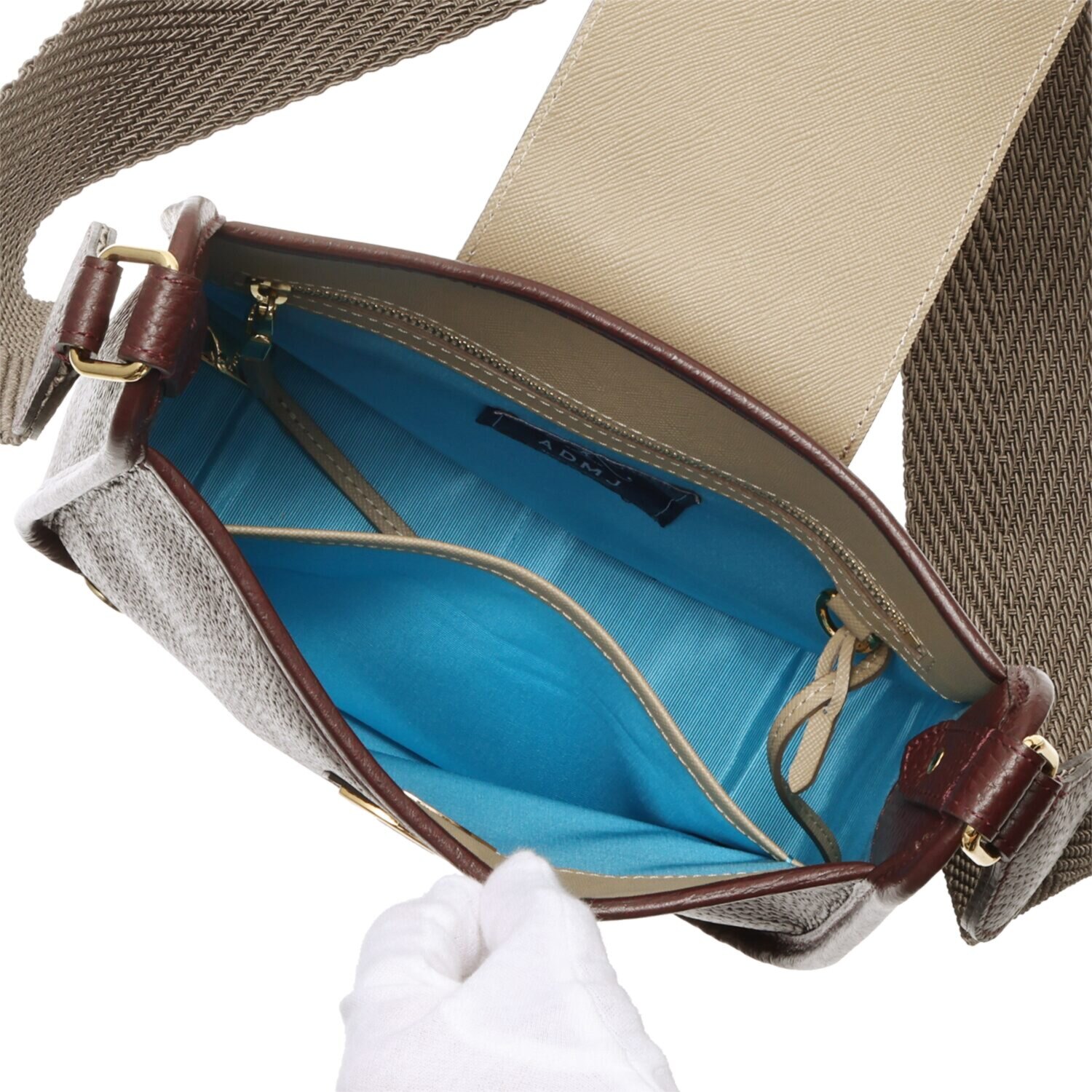 エーディーエムジェイ 牛革シュリンク型押し ターンロック クロスボディバッグ