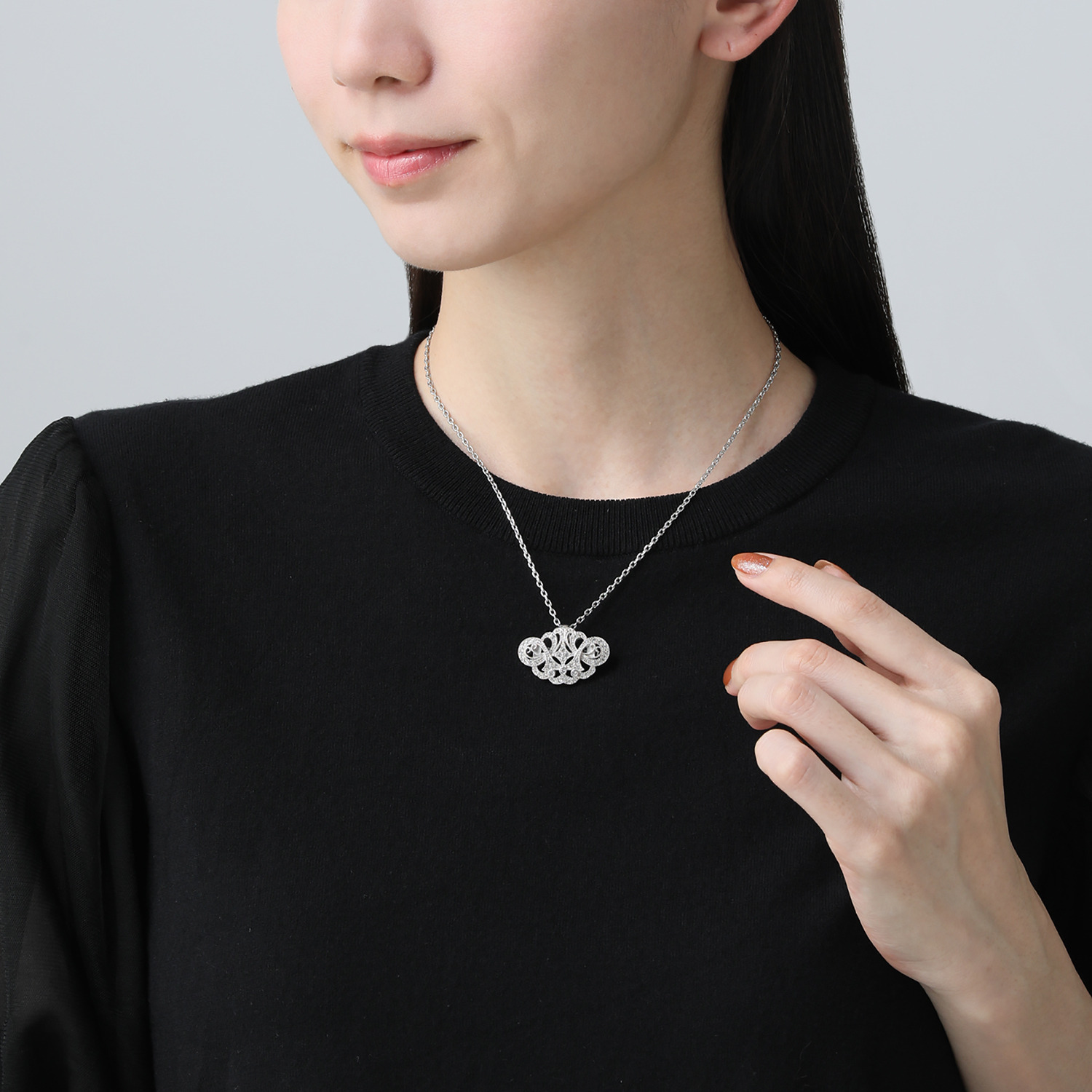 エーディーエムジェイ アールデコモティーフ ペンダントブローチ＆ ネックレス